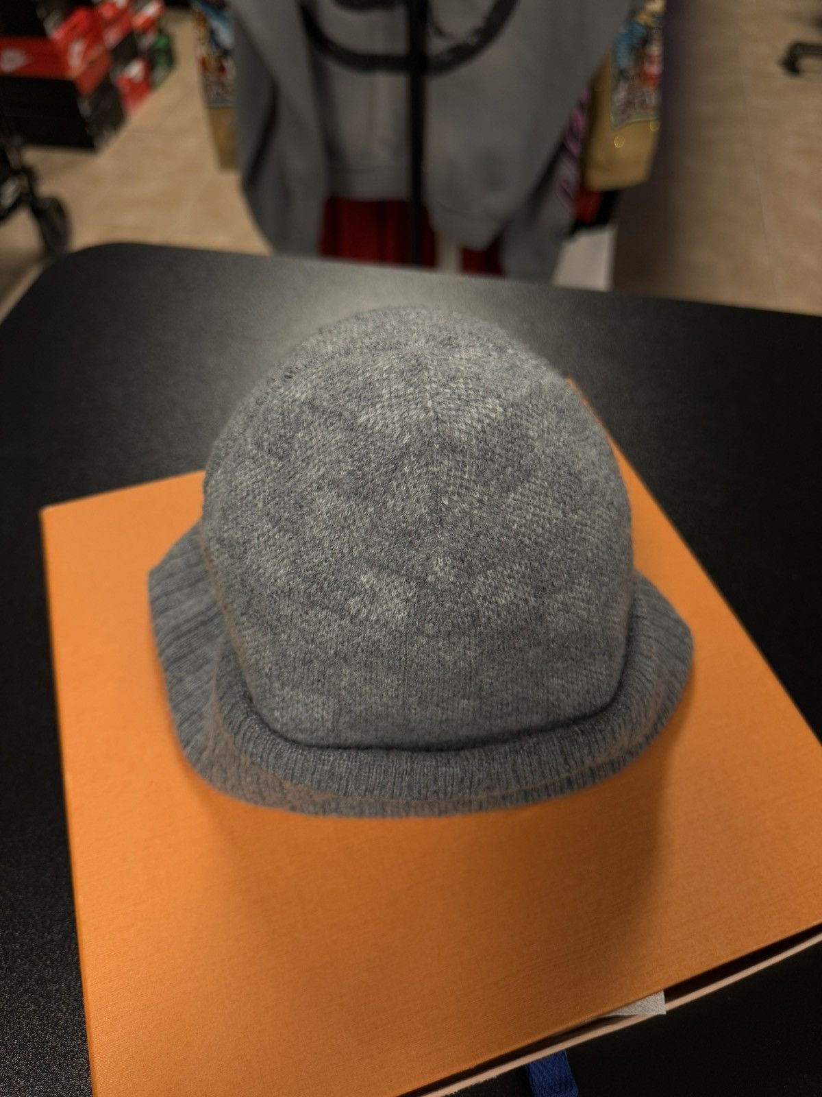 Louis Vuitton Louis Vuitton Grey Beanie Box + Reciept Size ONE SIZE - 8 Thumbnail