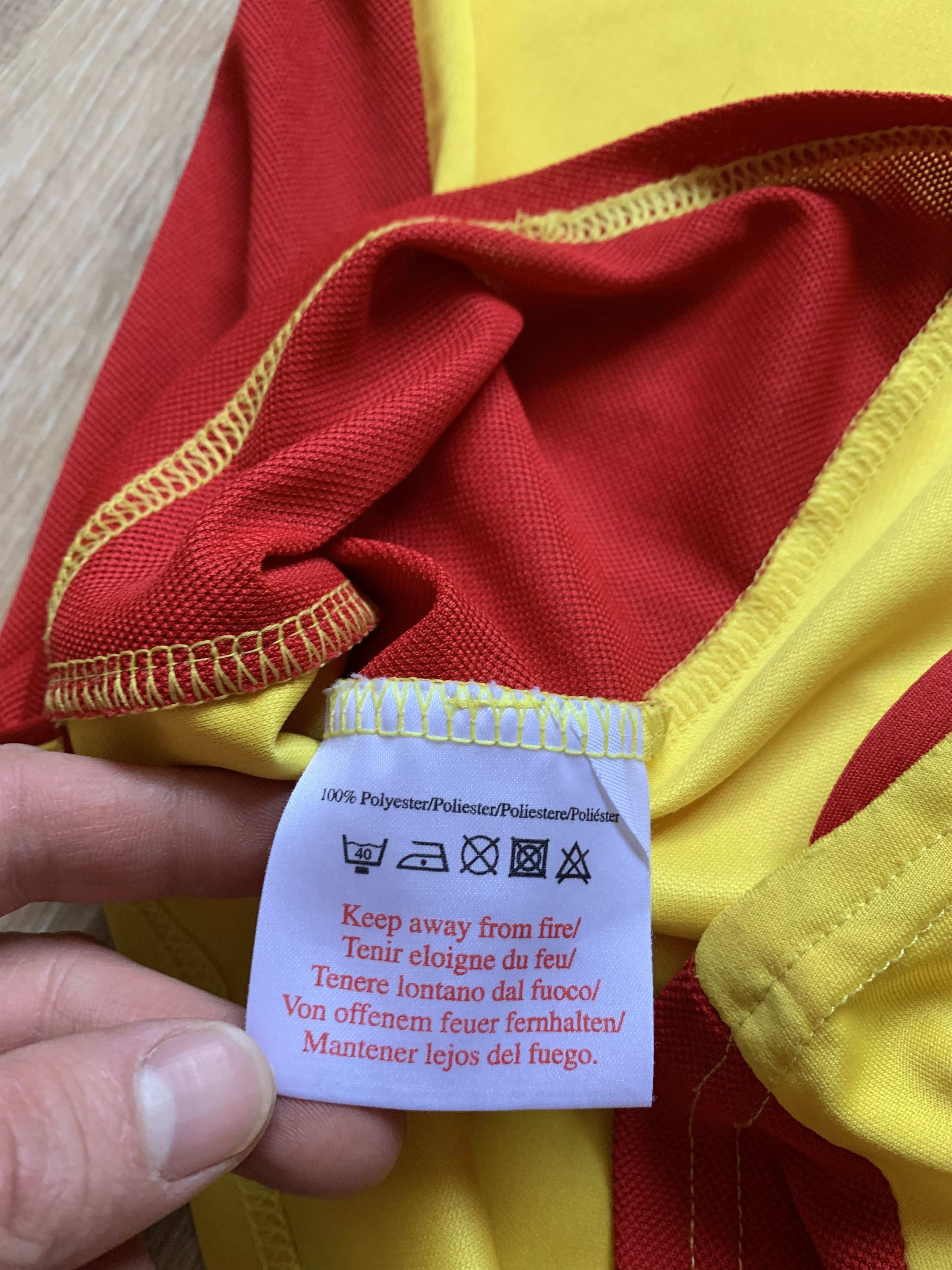 Diadora × Vintage Vintage Watford Diadora Football Jersey 2006-2007 Size US S / EU 44-46 / 1 - 7 Thumbnail