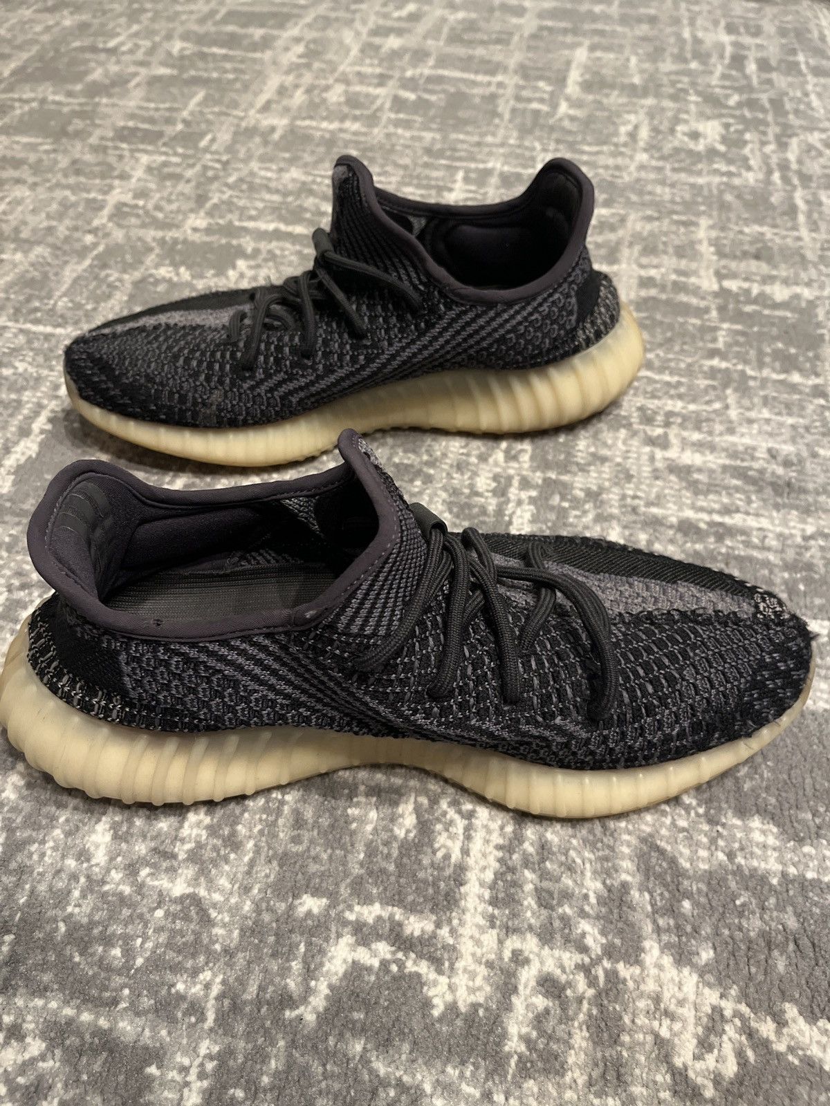 Adidas × Kanye West Yeezy Boost 350 V2 Carbon Size US 9.5 / EU 42-43 - 5 Thumbnail