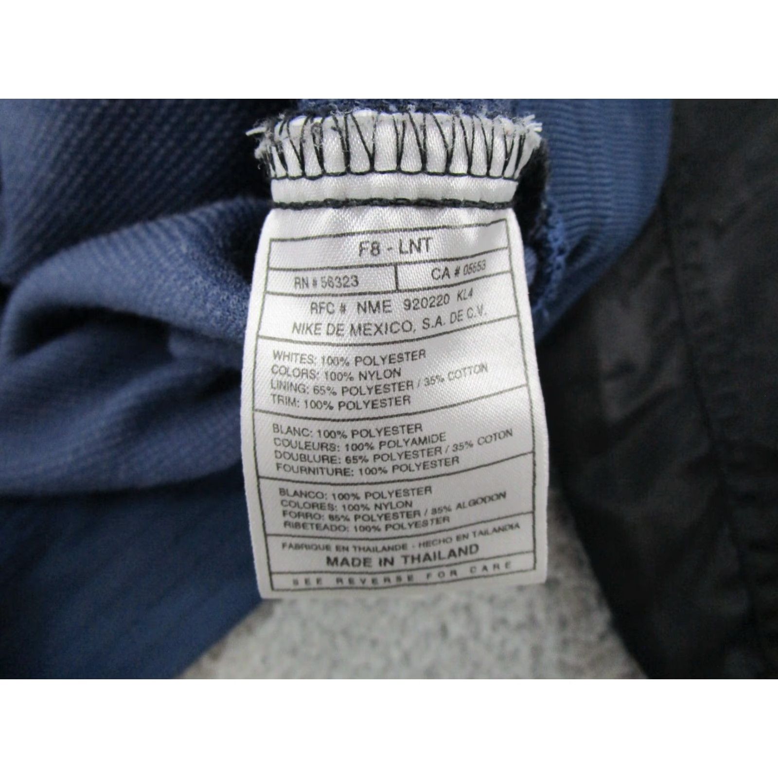 Nike VINTAGE Nike White Tag Women’s Full Zip Windbreaker Jacket Navy Blue 90s Size L Womens Size L / US 10 / IT 46 - 3 Thumbnail