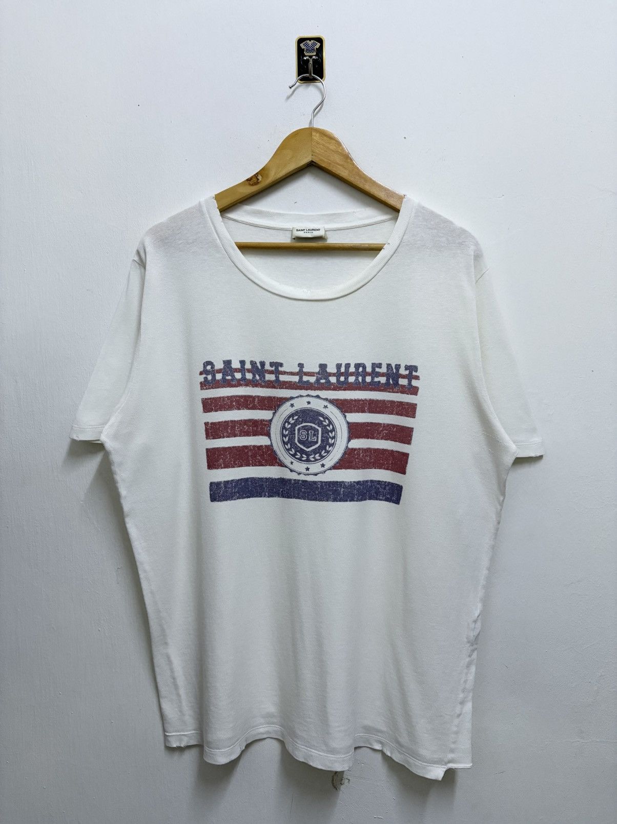Saint Laurent Paris Saint Laurent Paris - Universite' Destroyed Reissues T-Shirt Size US L / EU 52-54 / 3 - 1 Thumbnail