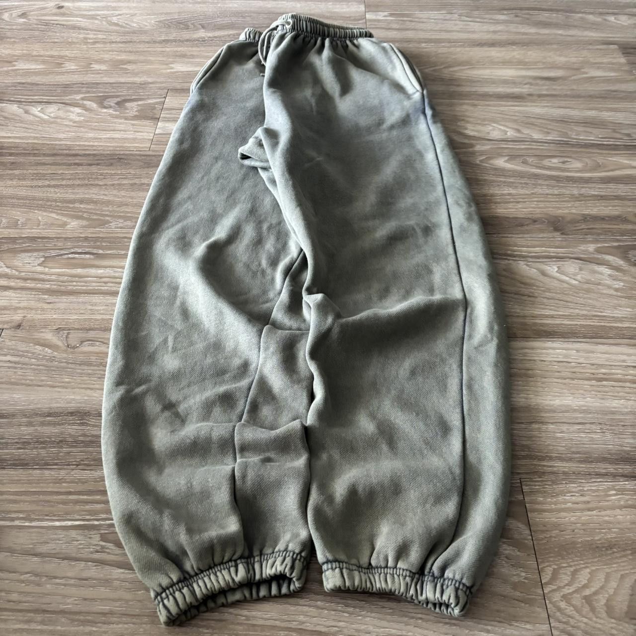 Vintage Crazy Vintage Y2K/2000s Faded Khaki Green Streetwear Essential Sweatpants! Size M Size US 30 / EU 46 - 3 Thumbnail