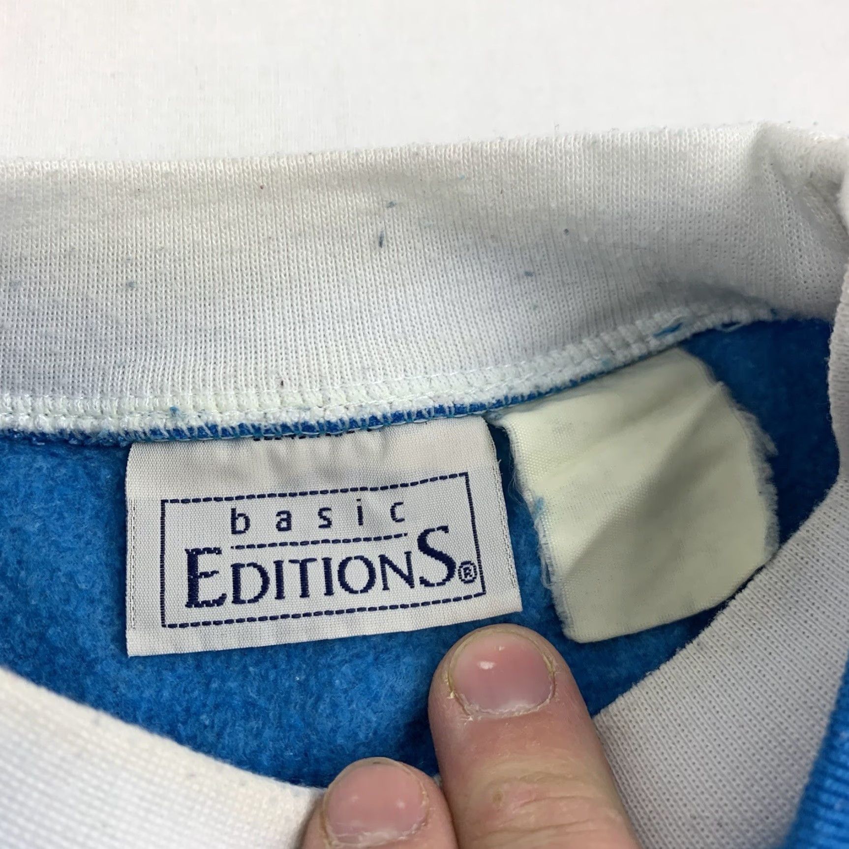 Basic Editions VINTAGE Basic Editions Sweatshirt Womens Medium Blue Puppy Flowers 90s Activewear Size M / US 6-8 / IT 42-44 - 4 Thumbnail