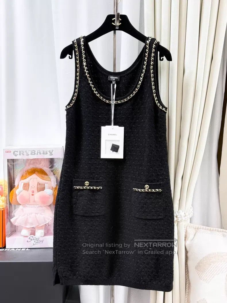 Chanel Chanel Leather chain rolled edge two-pocket sleeveless kni Size XS / US 0-2 / IT 36-38 - 1 Thumbnail