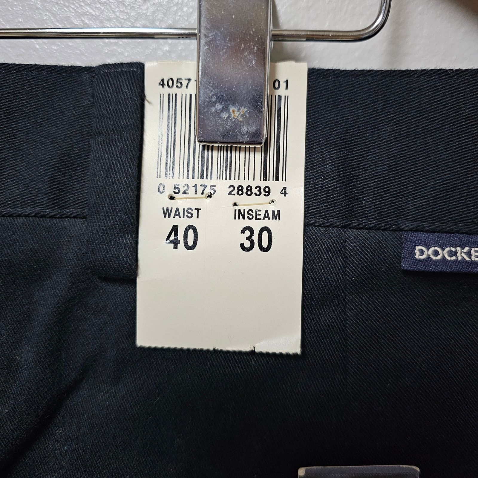 Dockers NWT Dockers Khakis Stretch Twill Flat Front No Wrinkle 40/30 Size US 40 / EU 56 - 3 Thumbnail