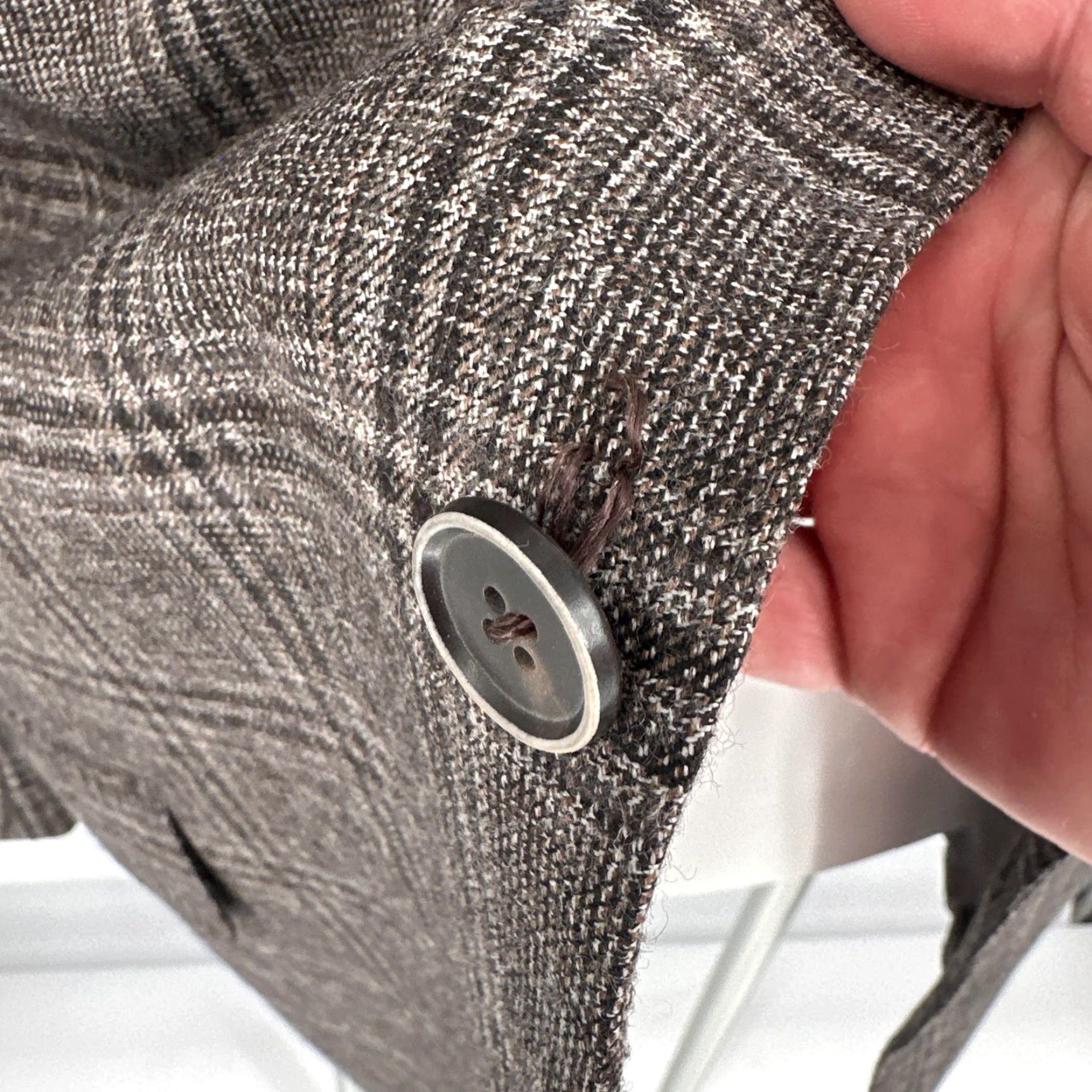 Peter Millar VINTAGE Peter Millar Blazer Mens 46 Gray Plaid Wool Tweed Sport Coat Jacket Canada Mens 46 Gray Plaid Tweed Wool Sport Coat Jacket Size 46R - 4 Thumbnail