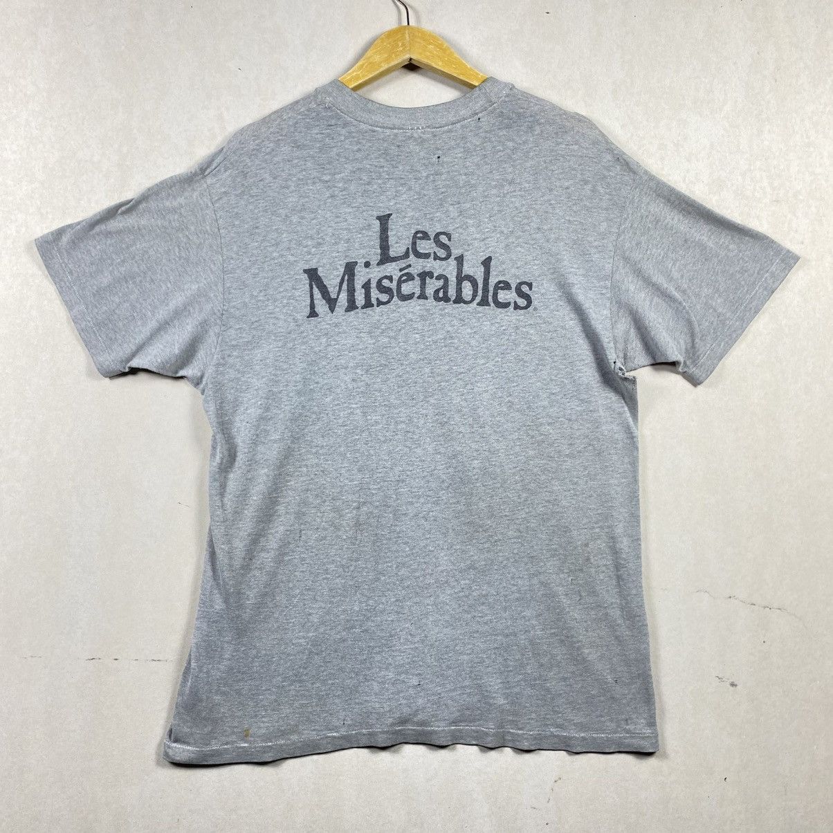 Thrasher × Vintage Vintage Thrashed 1986 Les Miserables Art T-shirt Size L Size US L / EU 52-54 / 3 - 3 Thumbnail