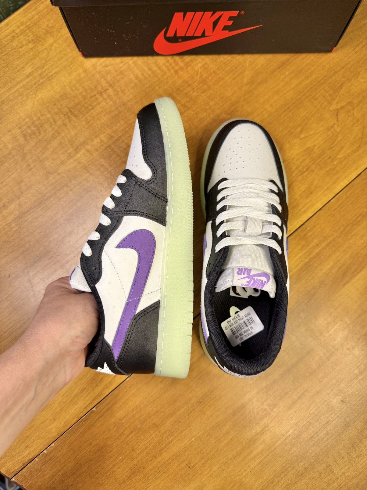 Nike New Nike Air Jordan 1 Retro Low OG HF0410-001 6Y Size US 6 / EU 39 - 13 Thumbnail