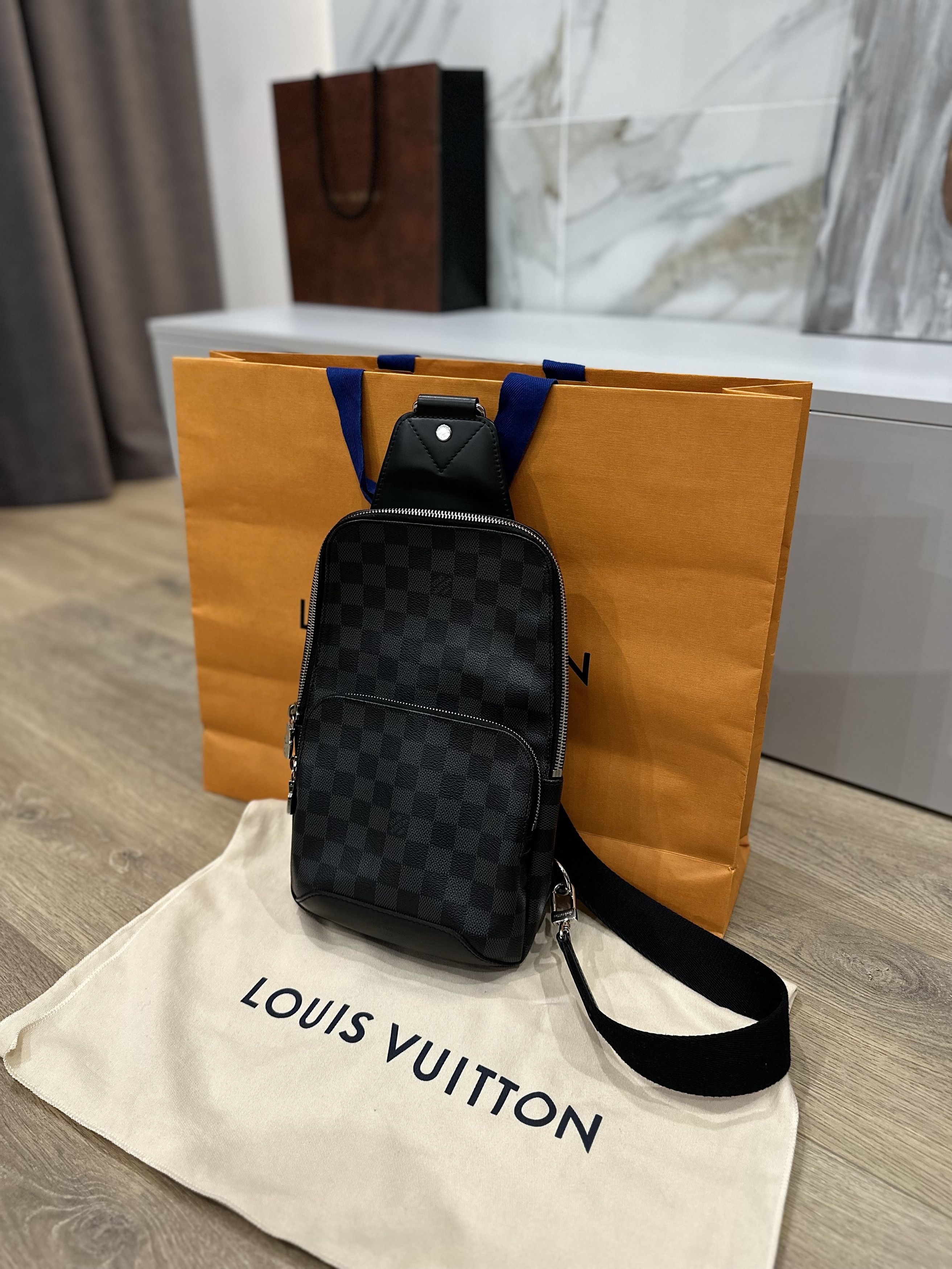 Louis Vuitton Louis Vuitton Avenue Sling Bag Size ONE SIZE - 9 Thumbnail