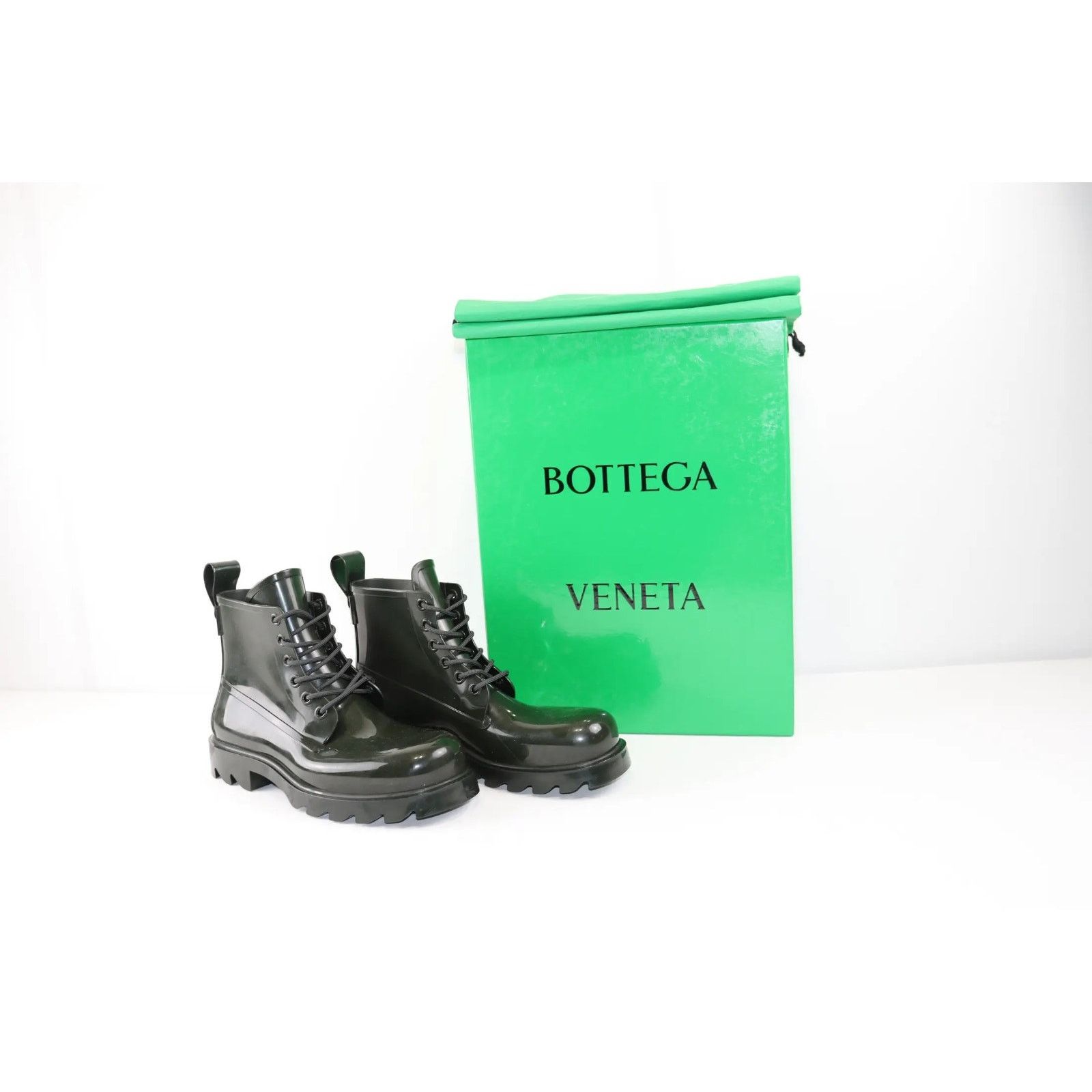 Bottega Veneta o1rshd1 Shiny Rubber Stride Ankle Boots in Bottle Green Size US 8 / EU 41 - 10 Thumbnail