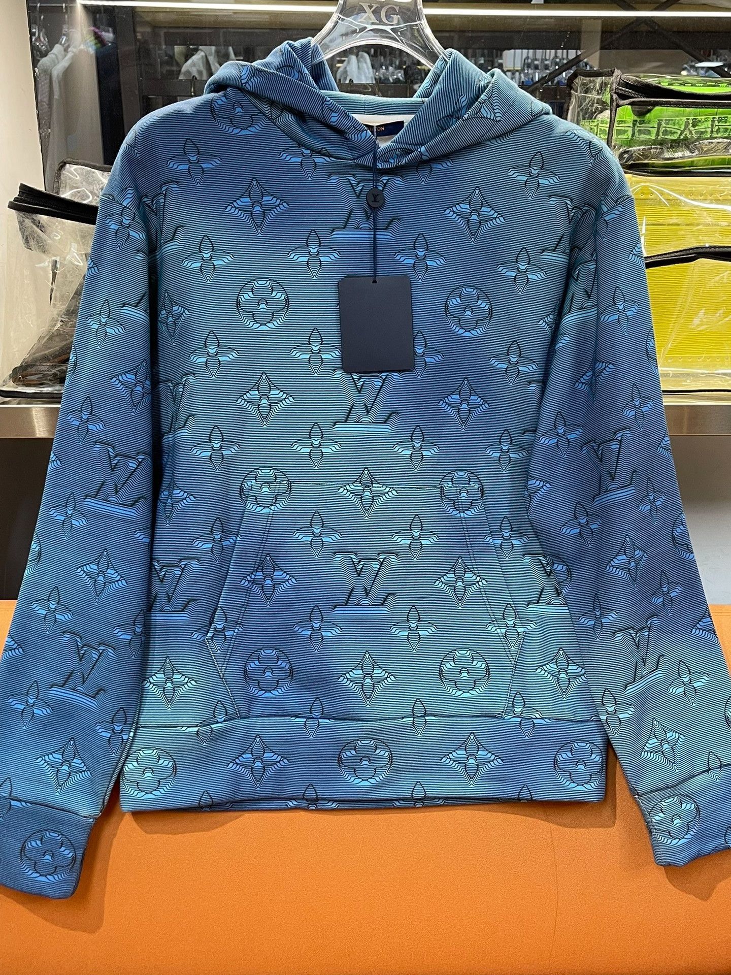 Louis Vuitton Louis Vuitton SS23 Logo Print Unisex Sweatshirt Size US XS / EU 42 / 0 - 1 Thumbnail