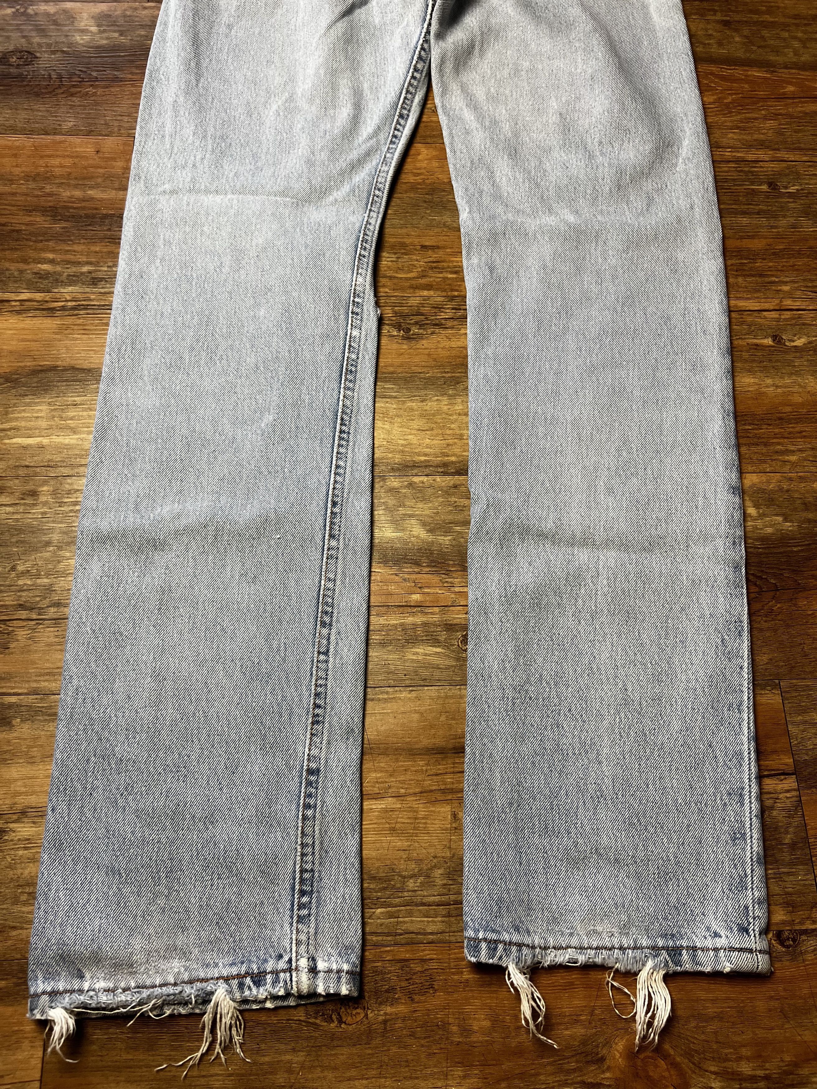 Levi's Vintage Clothing Vintage 501 Levi's Straight Leg Blue Button Fly Denim Jeans Size US 30 / EU 46 - 12 Thumbnail