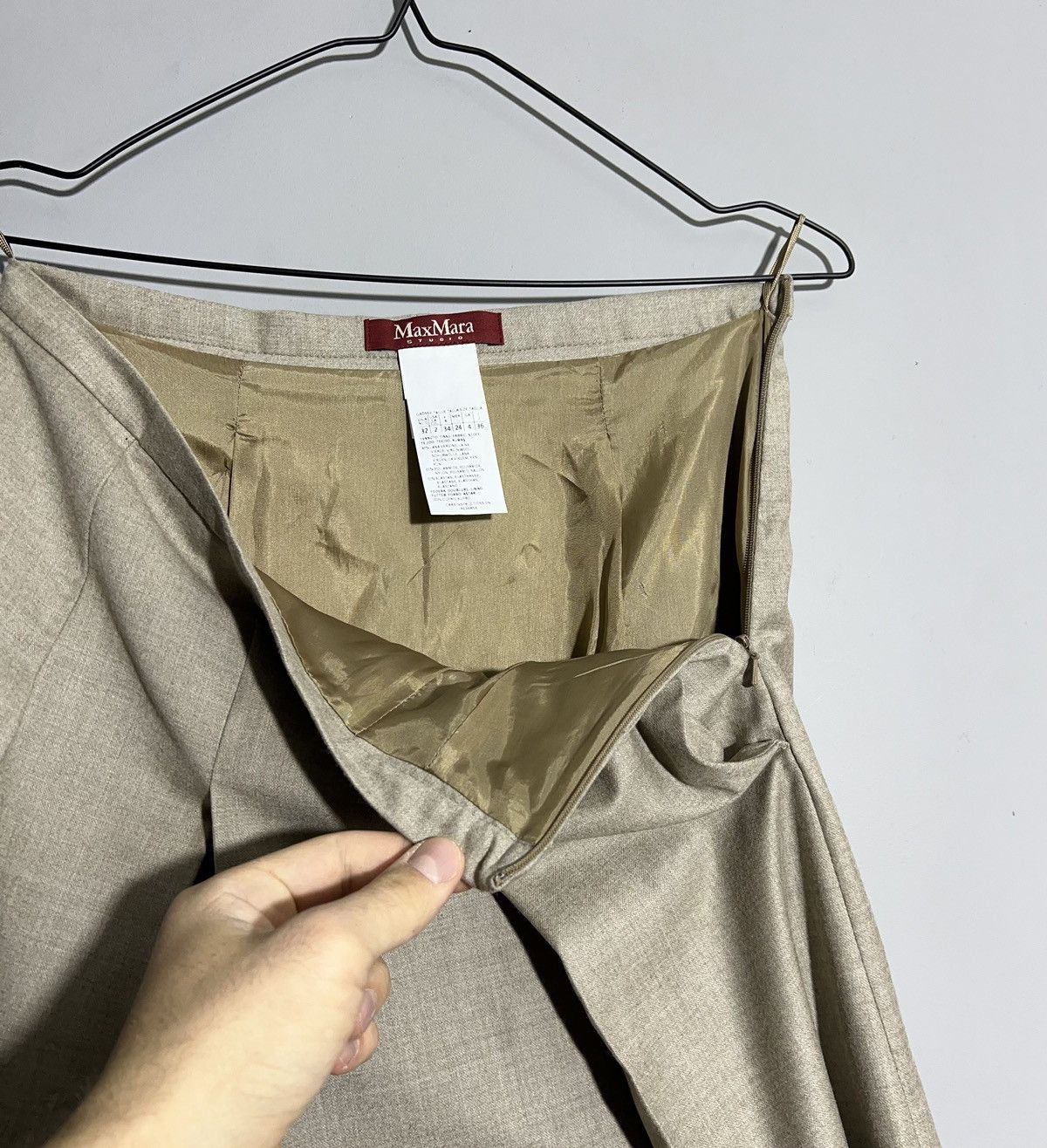 Max Mara × Vintage Max Mara Studio Sand Skirt Size 26" / US 2 / IT 38 - 7 Thumbnail