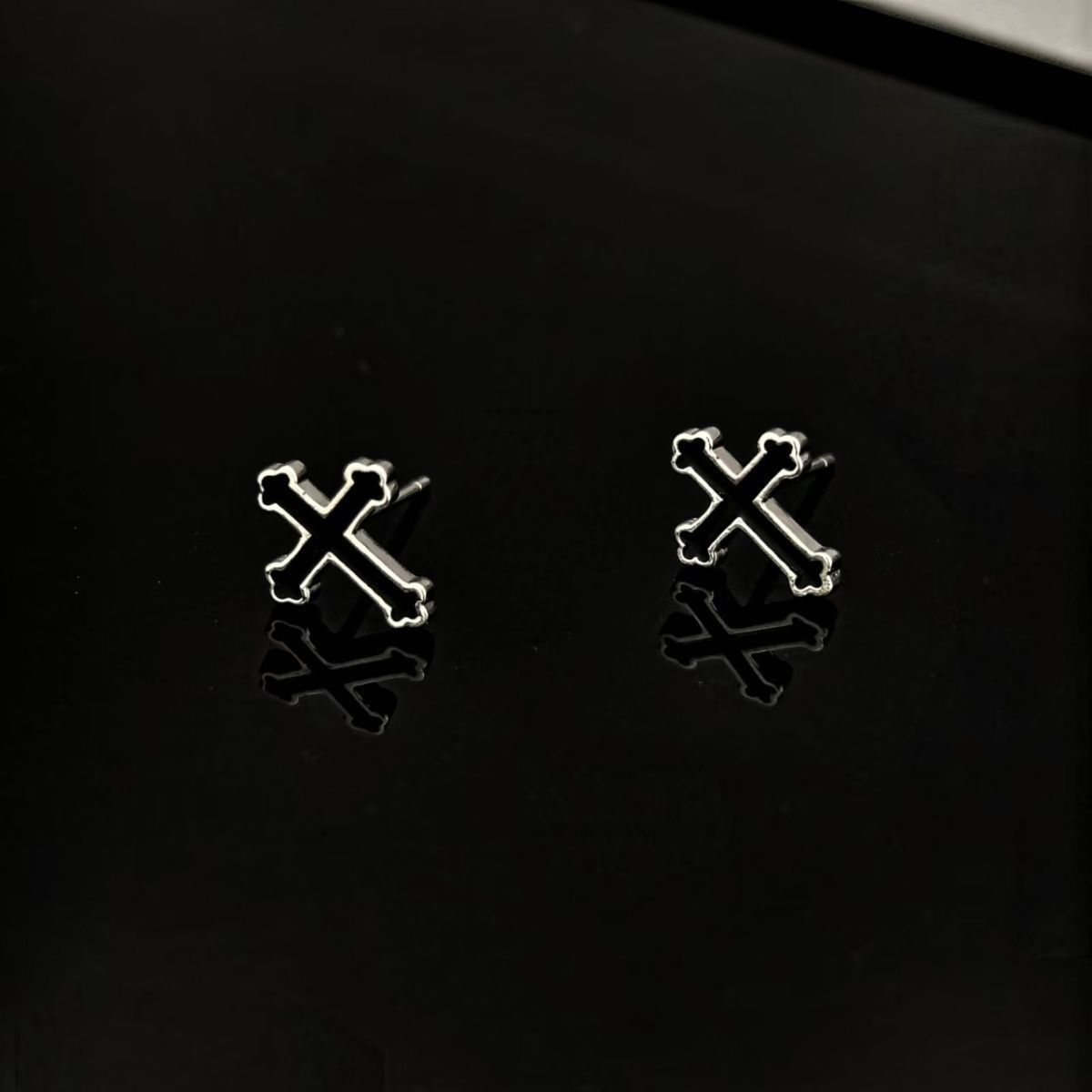 Jewelry Cross Future Earrings One Pairs Chrome Jewelry Size ONE SIZE - 2 Thumbnail