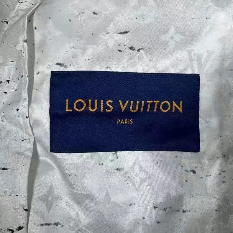 Louis Vuitton Louis Vuitton Marble print full logo windbreaker jacket 25 Size US L / EU 52-54 / 3 - 5 Thumbnail