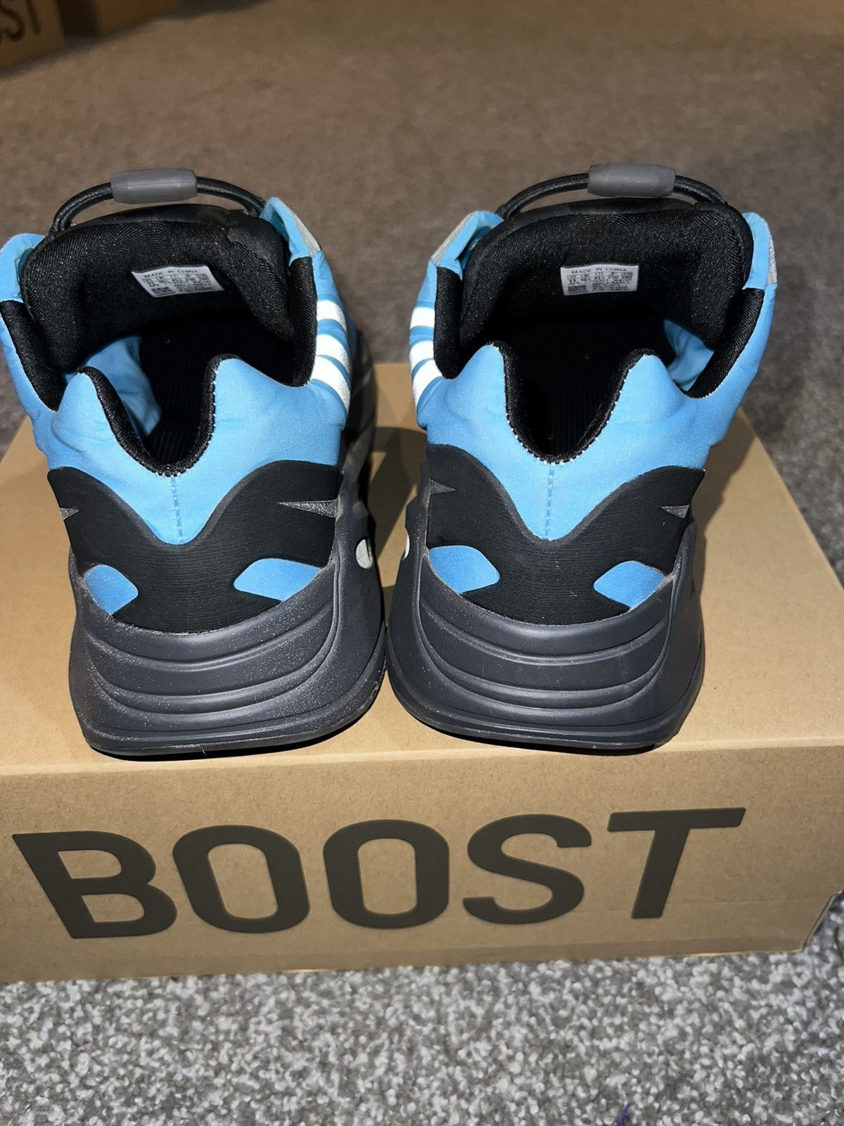Adidas Adidas Yeezy boost 700 mnvm bright cyan Size US 11 / EU 44 - 4 Thumbnail