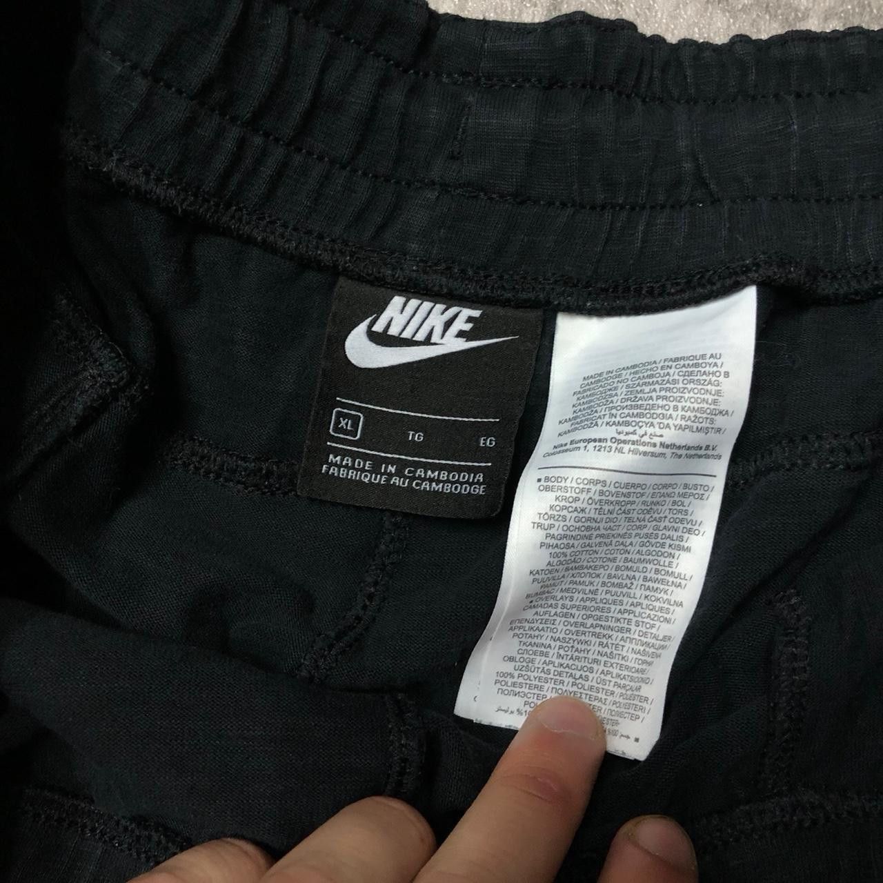 Nike Nike black cargo shorts #athleisure Size US XL / EU 56 / 4 - 3 Thumbnail