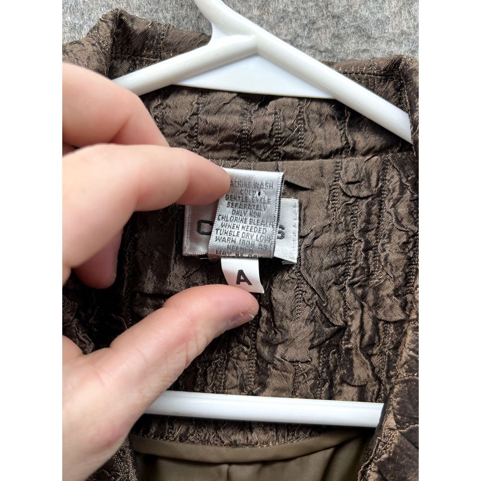 Vintage Chico's Blazer Womens 1 Brown Textured Taffeta Button Front Lined Short Evening Jacket Size 25" / US 0 / IT 36 - 3 Thumbnail