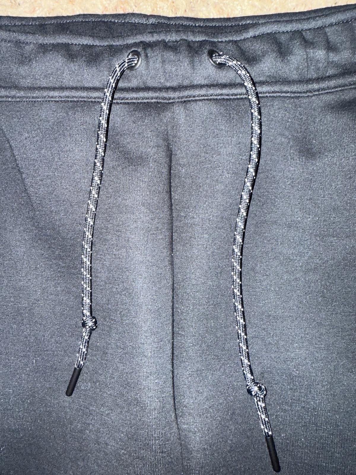 Nike Nike Men’s Sportswear Black Tech Fleece Sweatpants Sample Size US 44 / EU 60 - 2 Thumbnail