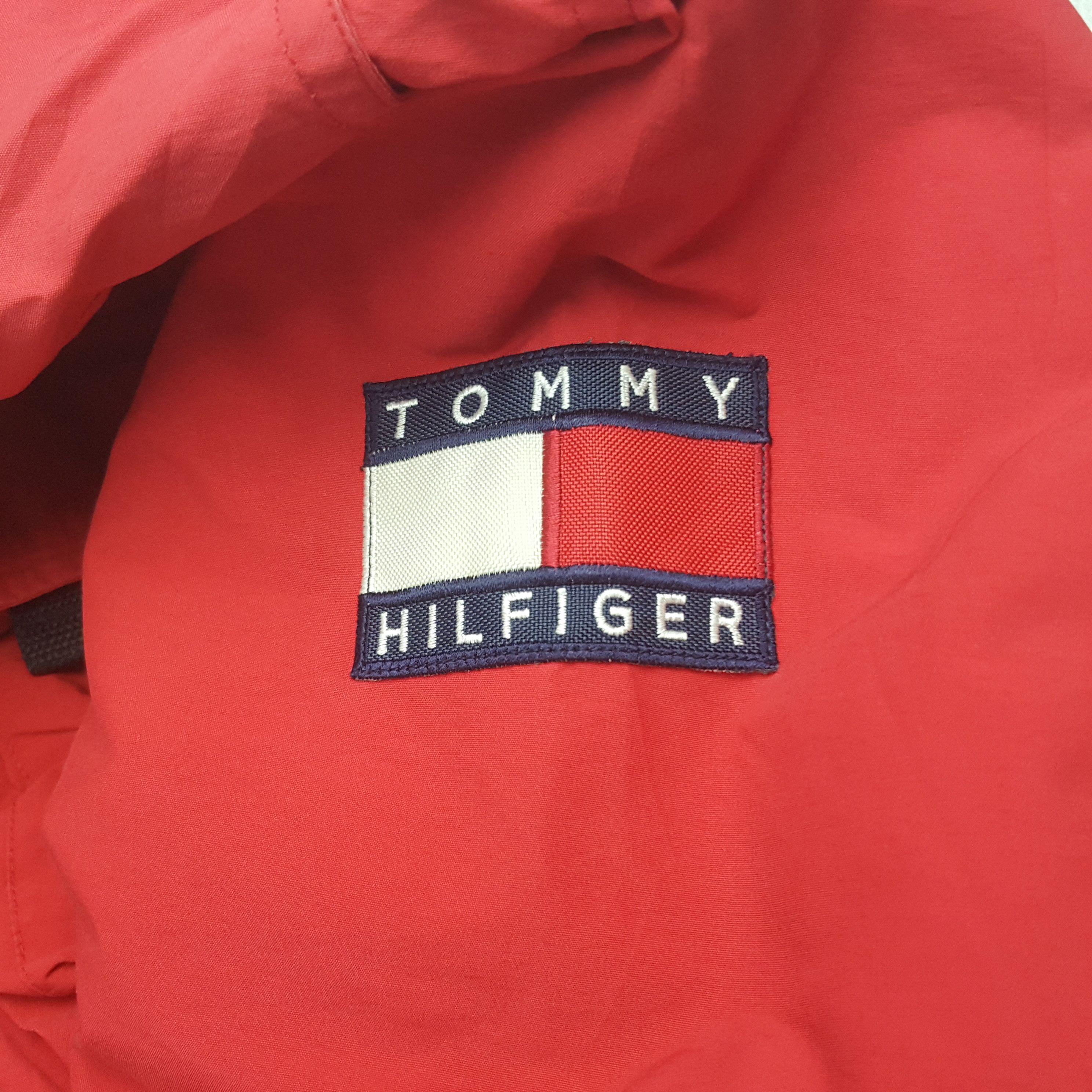 Tommy Hilfiger Vintage Tommy Hilfiger Puffer Jacket Size US M / EU 48-50 / 2 - 11 Thumbnail