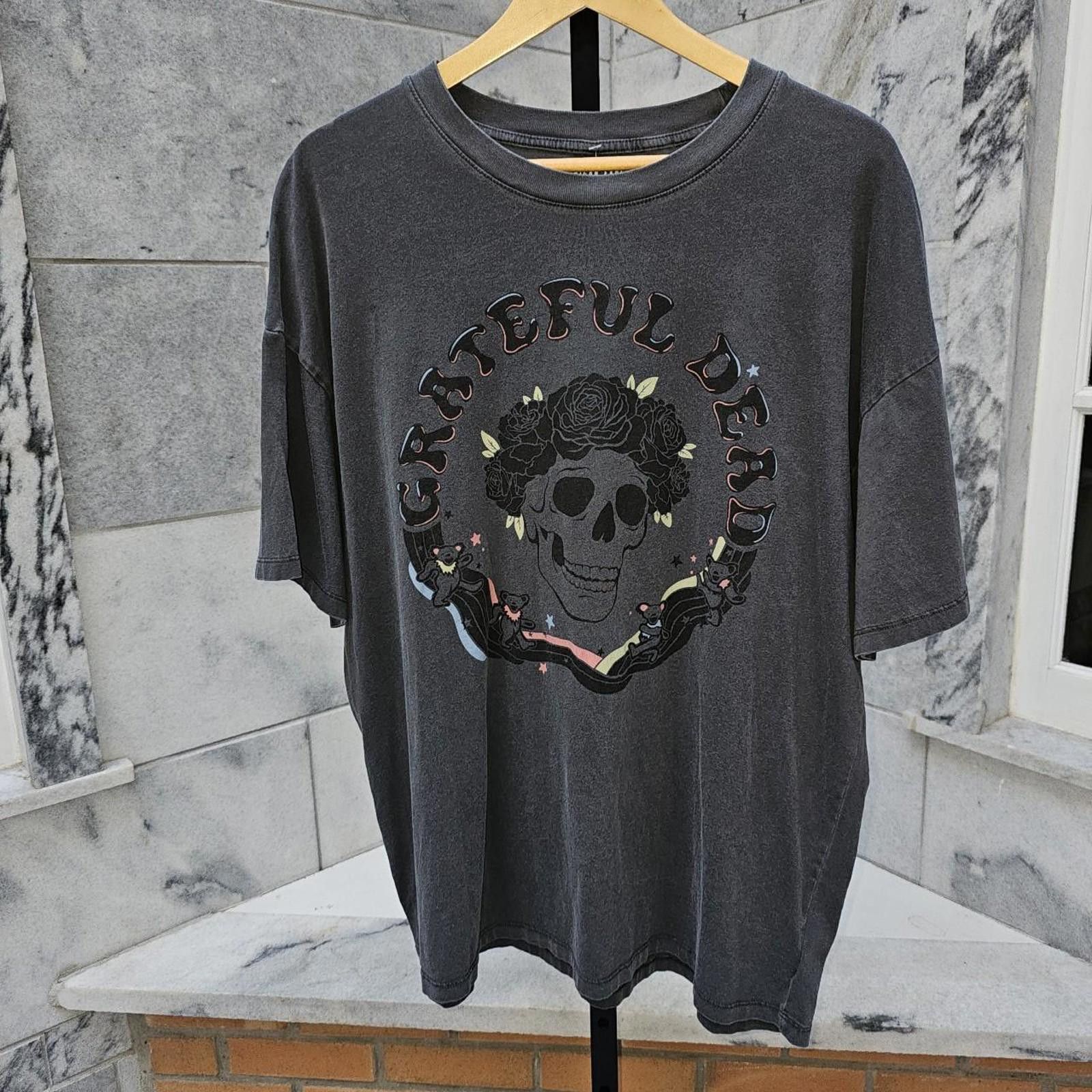 American Eagle Outfitters American Eagle Outfitters Grateful Dead T-shirt Size US L / EU 52-54 / 3 - 1 Thumbnail