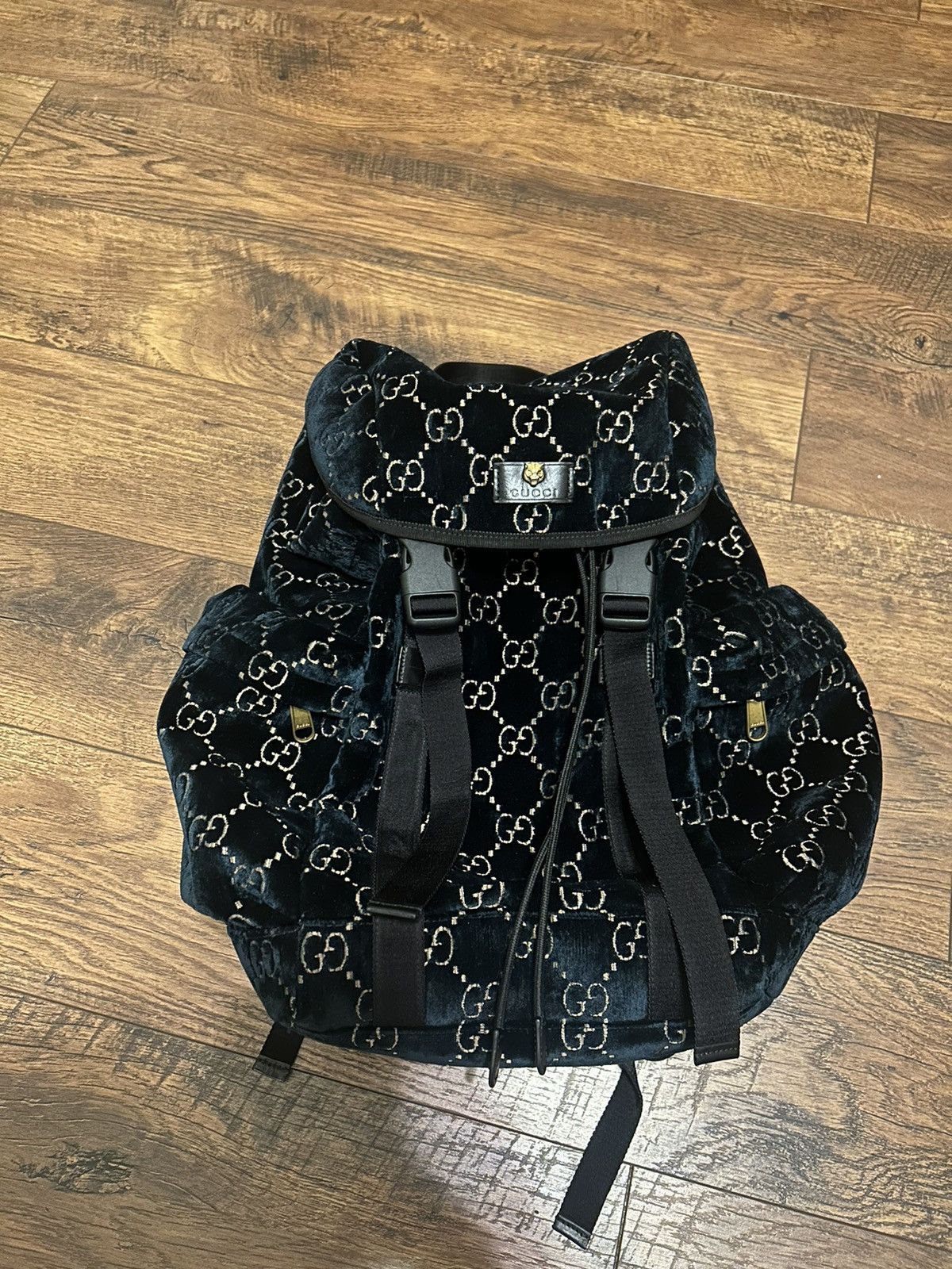 Gucci velvet backpack hotsell