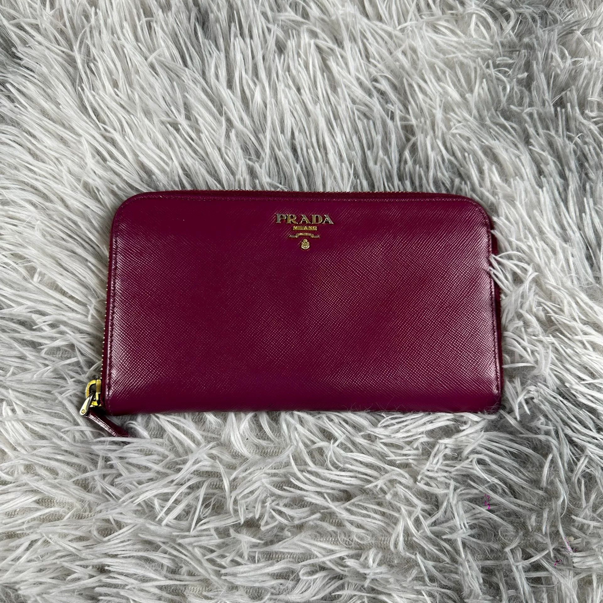 Prada Prada Red Wallet Designer Casual Size ONE SIZE - 1 Thumbnail