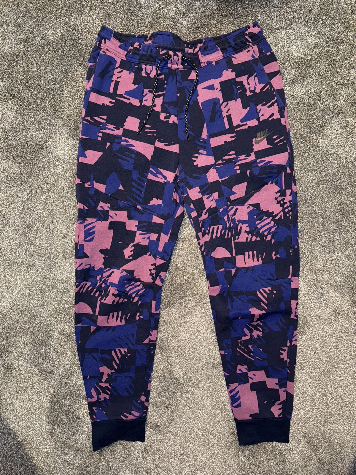 Nike Tech Patterned Pants