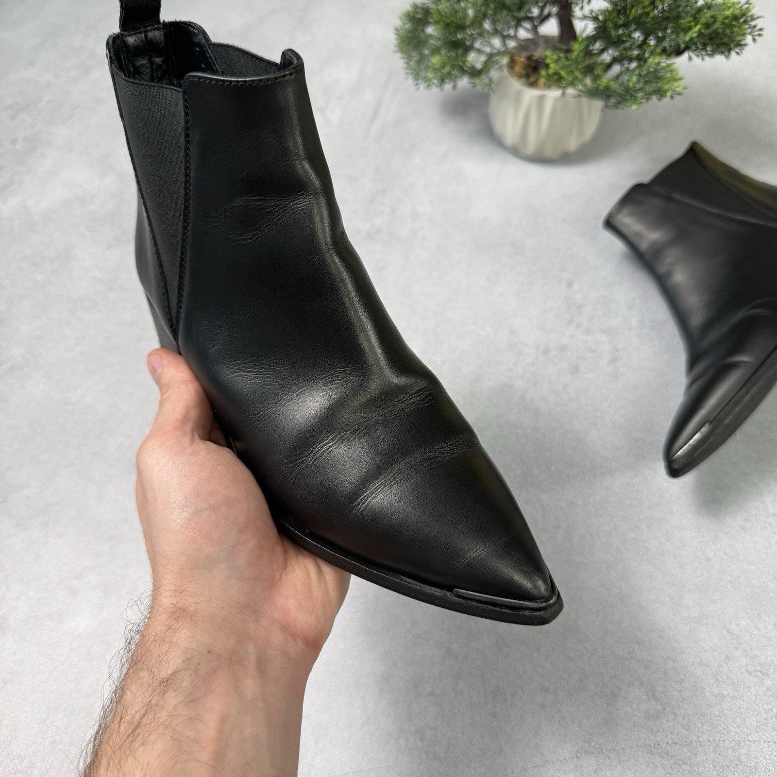 Acne Studios Acne Studios Ankle Boots Leather Chelsea Size 36 Black US 6 Size US 6 / IT 36 - 5 Thumbnail