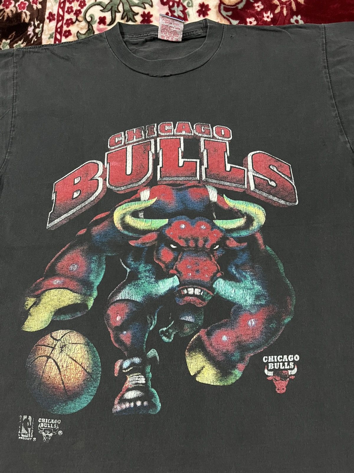 NBA × Vintage Vintage Chicago Bulls Big Bull Logo NBA Tshirt Size US M / EU 48-50 / 2 - 2 Thumbnail