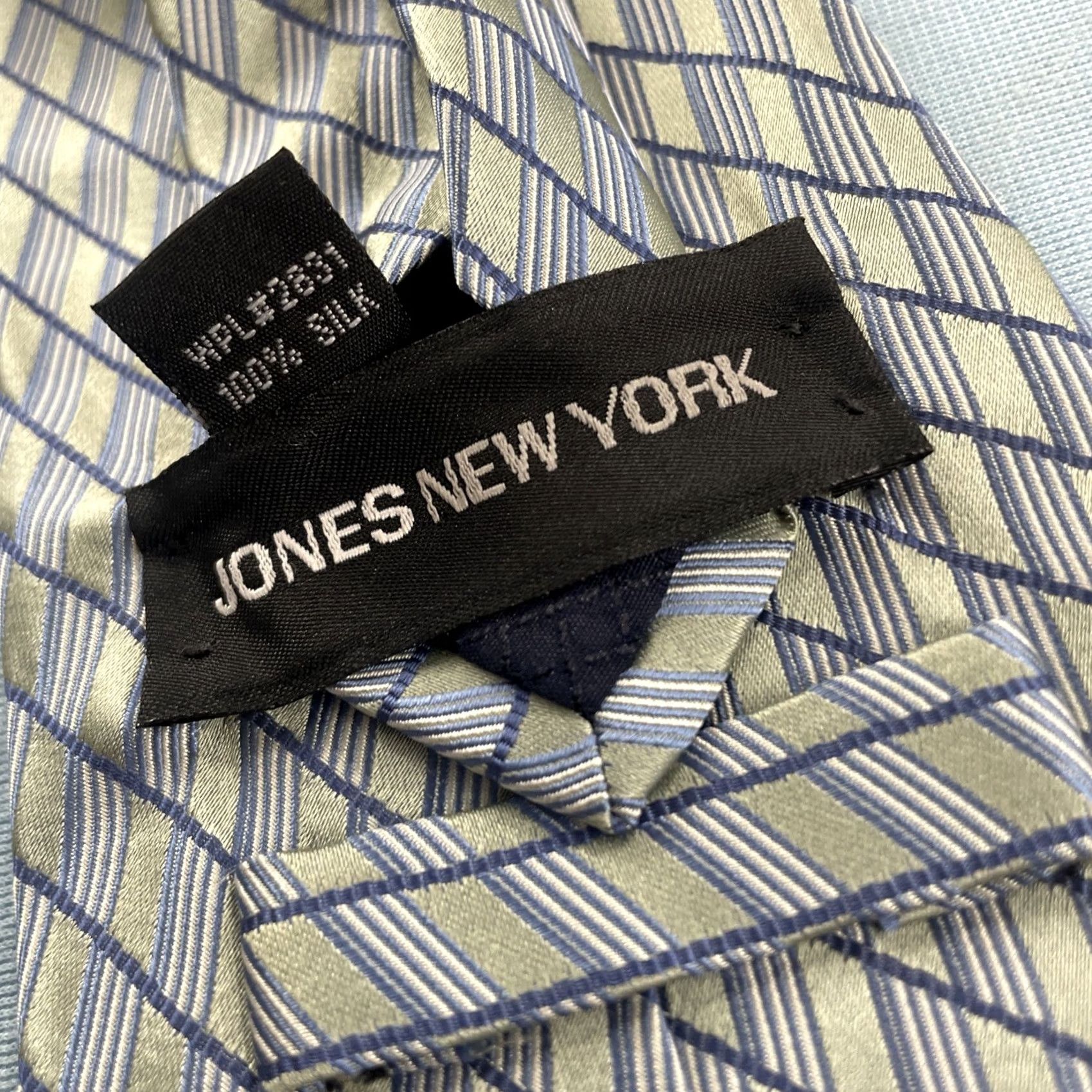 Vintage VINTAGE Jones New York Silk Tie Wove Necktie Plaid Green Gray Exec Capsule 4x56 Capsule Wide Necktie Size ONE SIZE - 6 Thumbnail