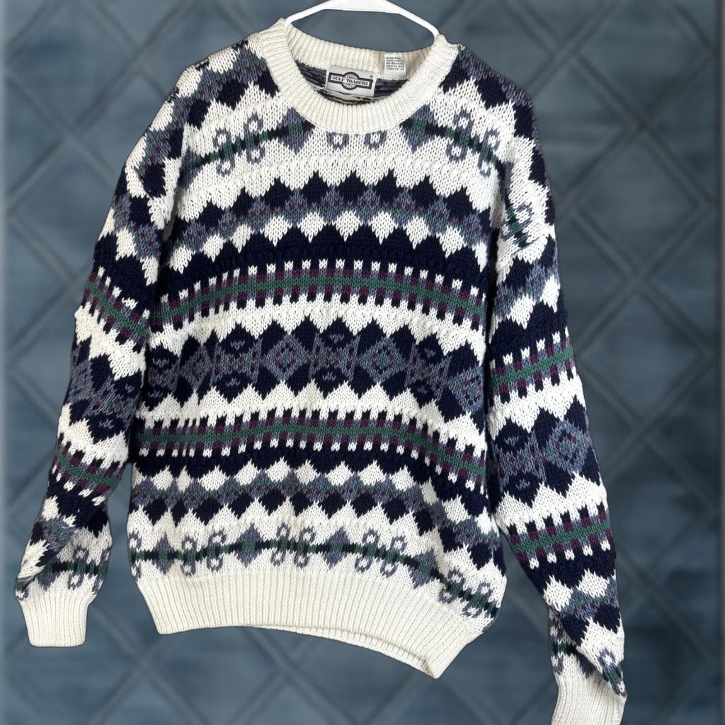 Vintage VINTAGE Gulf Traders Sweater Mens Large Navy Fair Isle Chunky Knit Hong Kong Size US L / EU 52-54 / 3 - 1 Thumbnail
