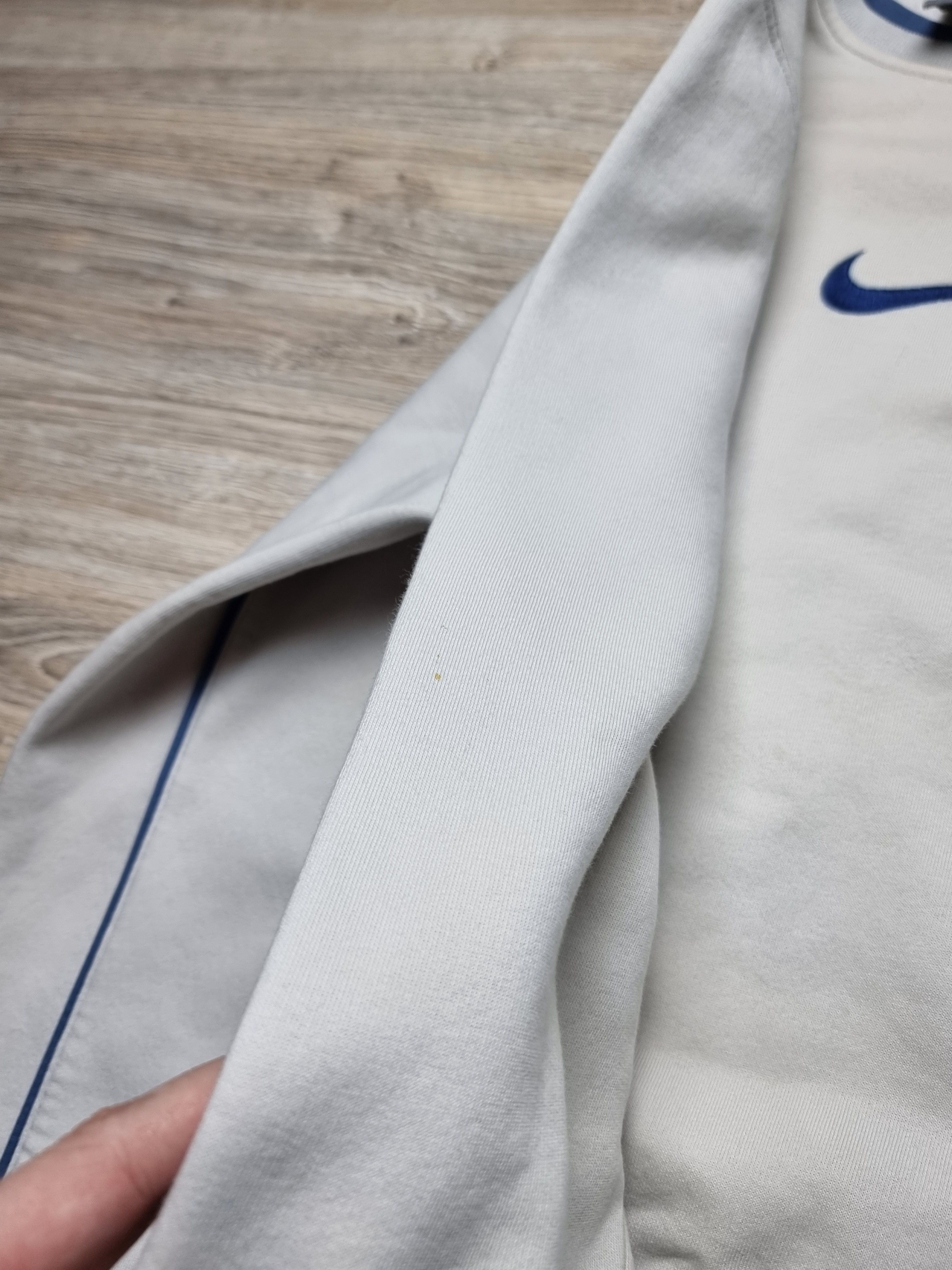 Nike × Vintage Nike crewneck vintage central swoosh Size US M / EU 48-50 / 2 - 9 Thumbnail