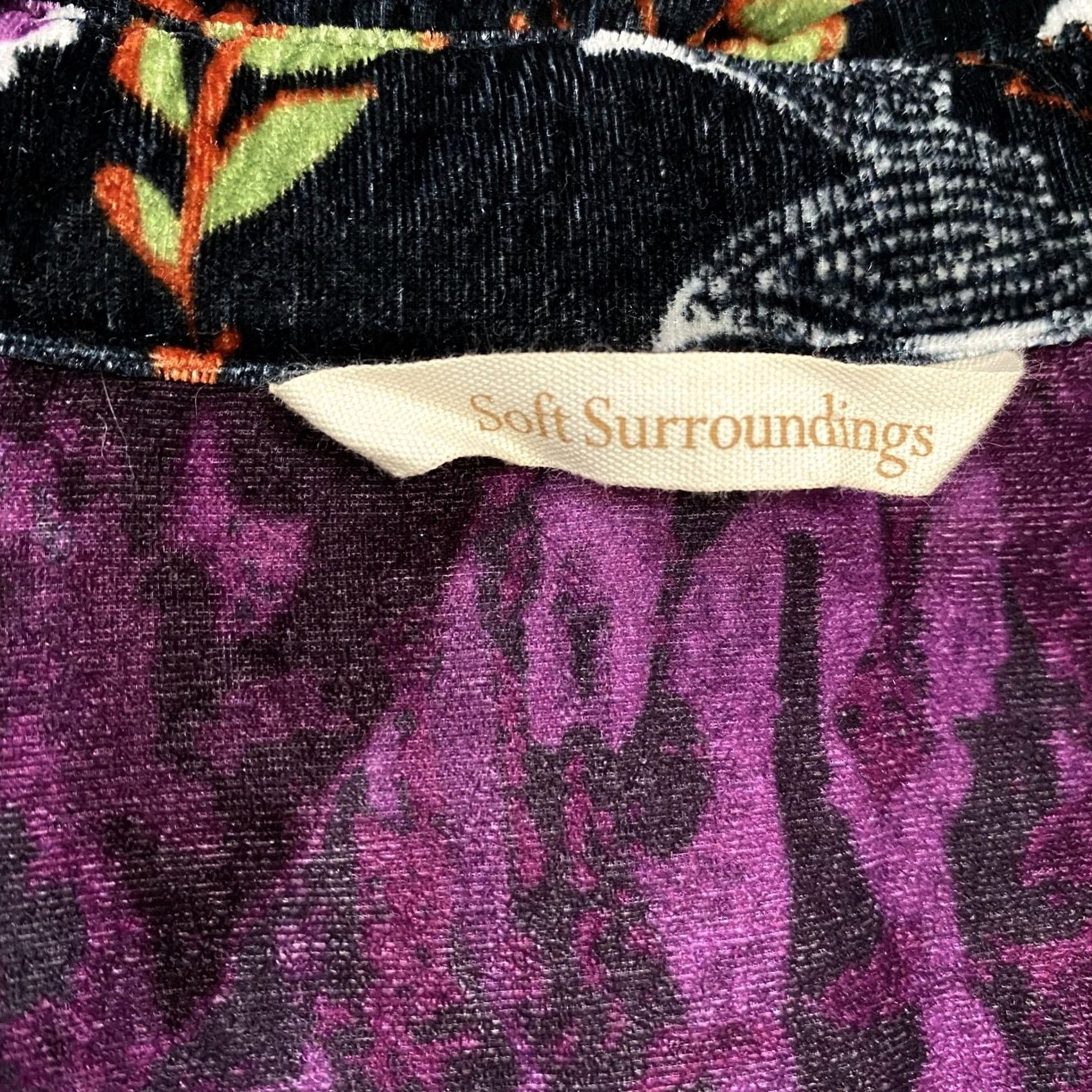 Soft Surroundings Soft Surroundings Velvet Top Womens 1X Floral Button Up Blouse Boho Black Velvet Button-Up Tunic Long Sleeve Size XL / US 12-14 / IT 48-50 - 6 Thumbnail
