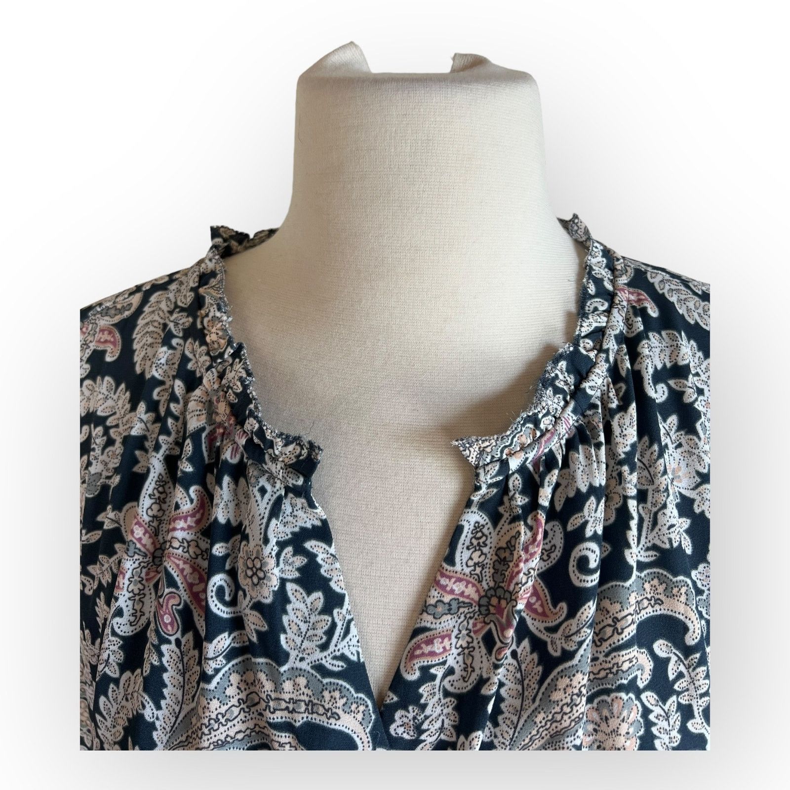 Ann Taylor LOFT Coastal Grey Vine Ruffle Trim Shift Dress -NWT Size S / US 4 / IT 40 - 8 Thumbnail