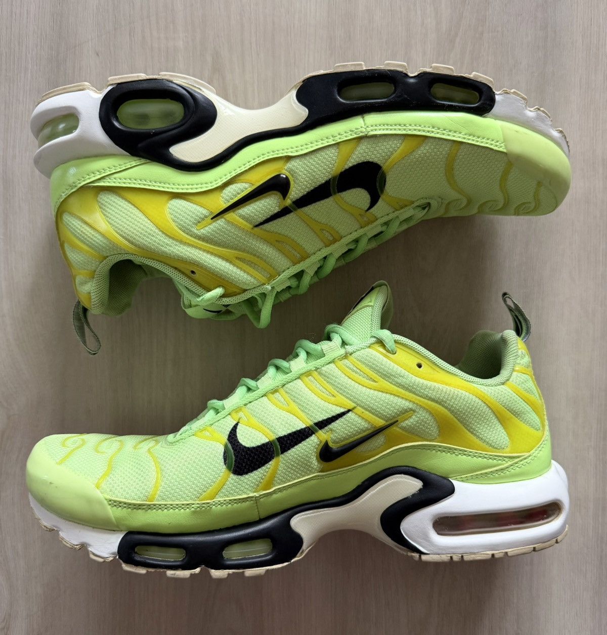 Nike Nike Air Max Plus Overbranding Lime Blast 815994-300 Sz 9.5 Size US 9.5 / EU 42-43 - 2 Thumbnail