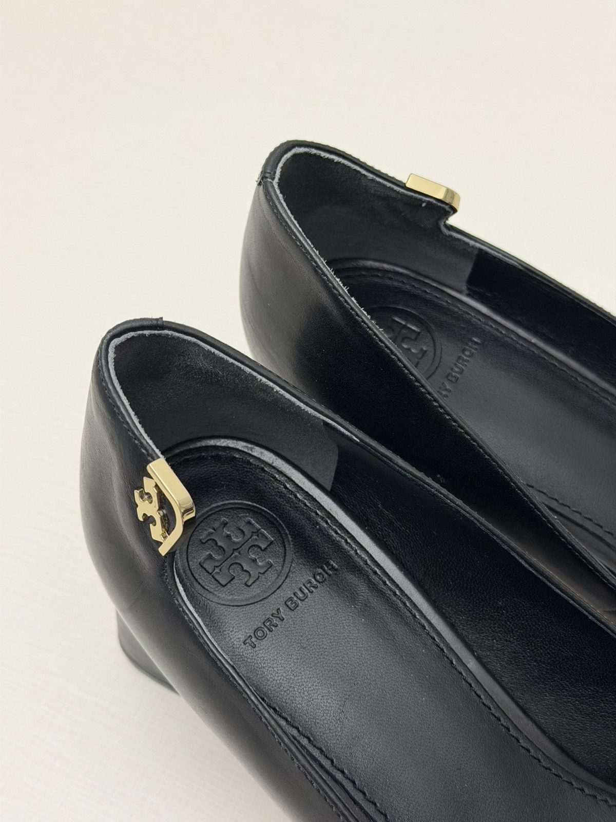 Tory Burch Tory Burch Elizabeth 40MM Round Toe Leather Pump Black Size8 Size US 8 / IT 38 - 5 Thumbnail
