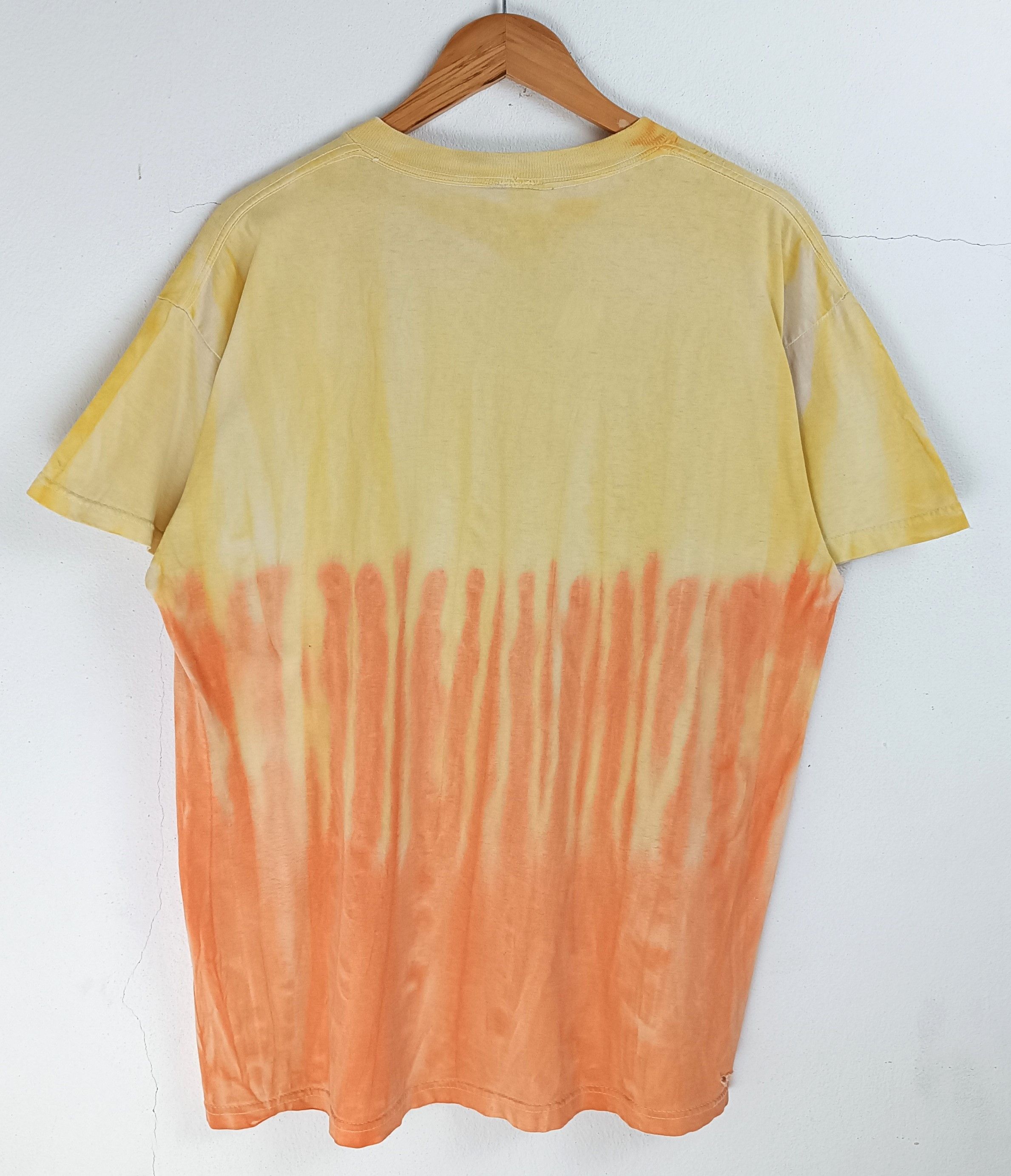 Disney VINTAGE 90'S TWEETY WILD THING HARLEY DAVIDSON AOP TEE RARE Size US L / EU 52-54 / 3 - 4 Thumbnail