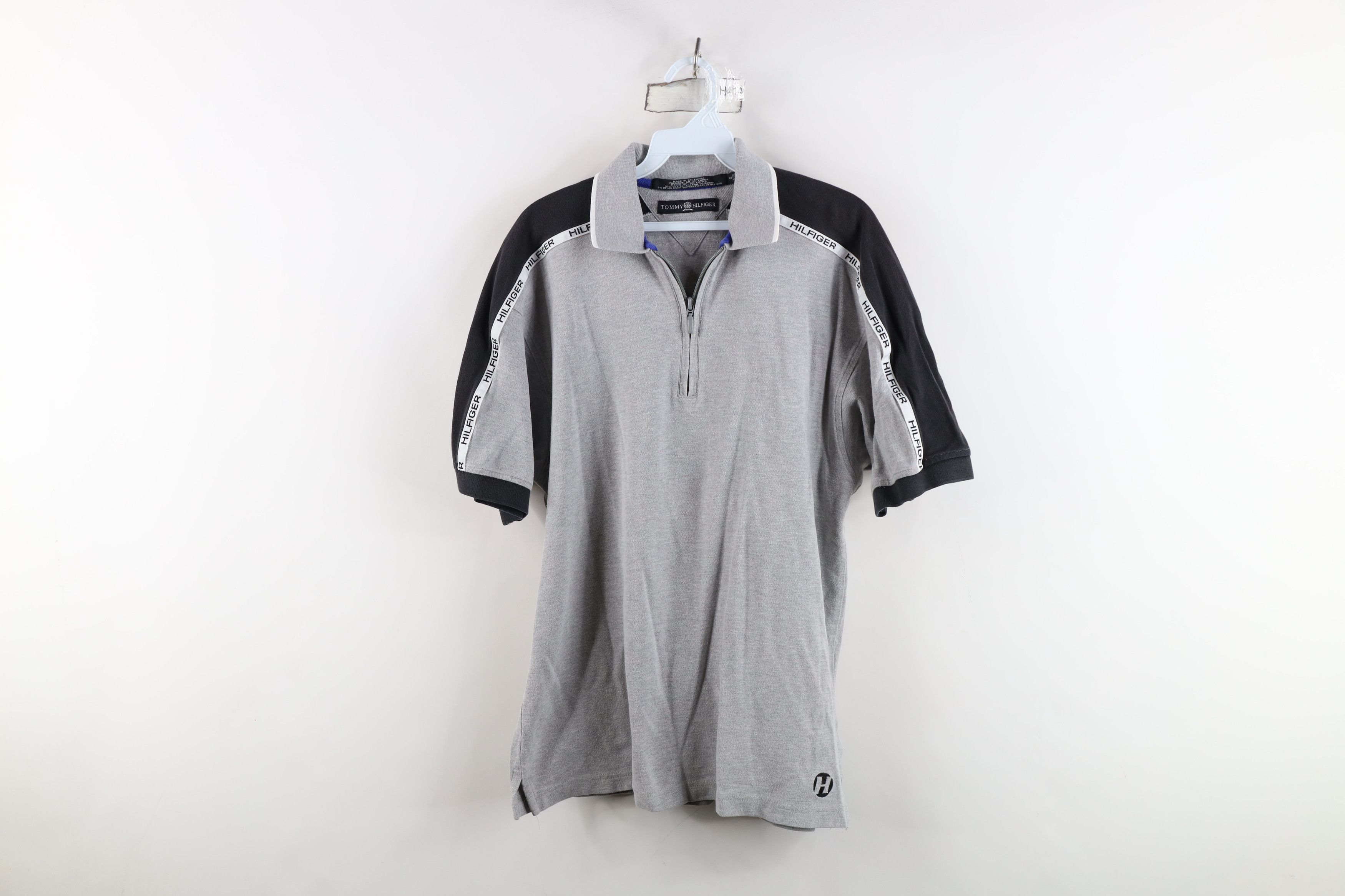 Tommy Hilfiger Vintage 90s Tommy Hilfiger Taped Logo Half Zip Golf Polo Size US S / EU 44-46 / 1 - 1 Thumbnail