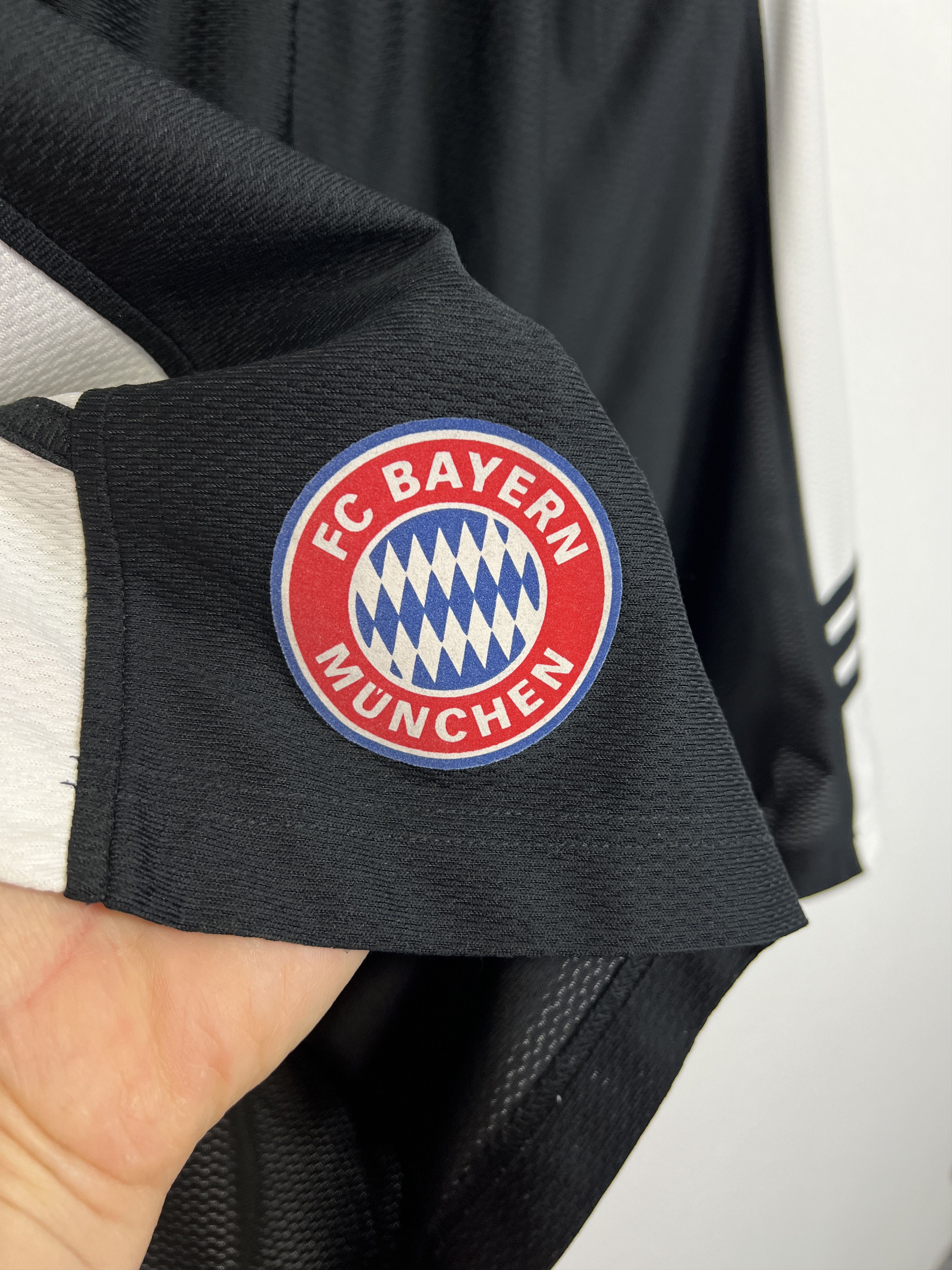 Adidas Vintage Adidas Bayern Munich Football Shorts Soccer Athletic Size US 36 / EU 52 - 5 Thumbnail