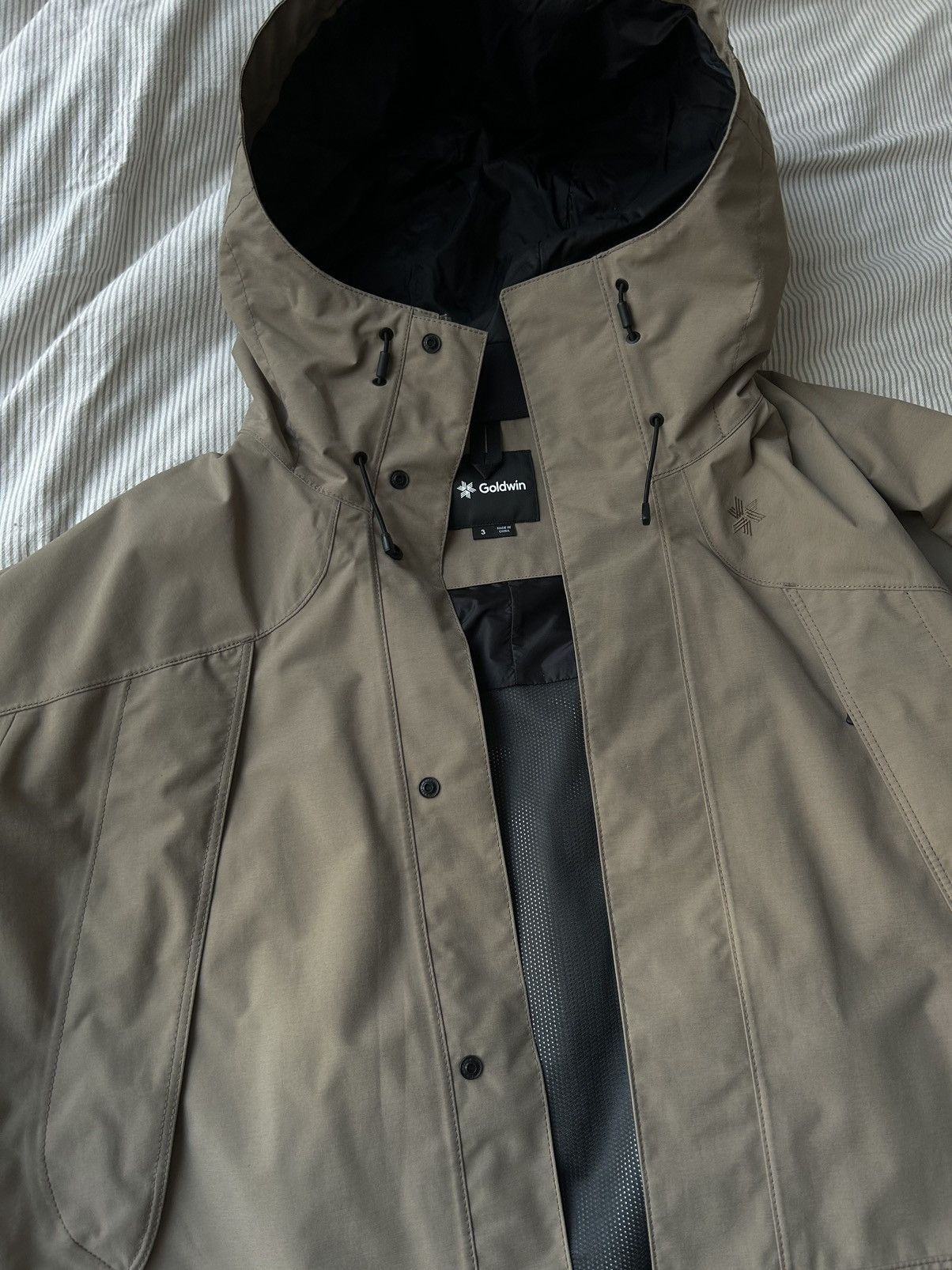 Goldwin (3) Goldwin Taupe Pertex Unlimited 2L Jacket Size US L / EU 52-54 / 3 - 13 Thumbnail