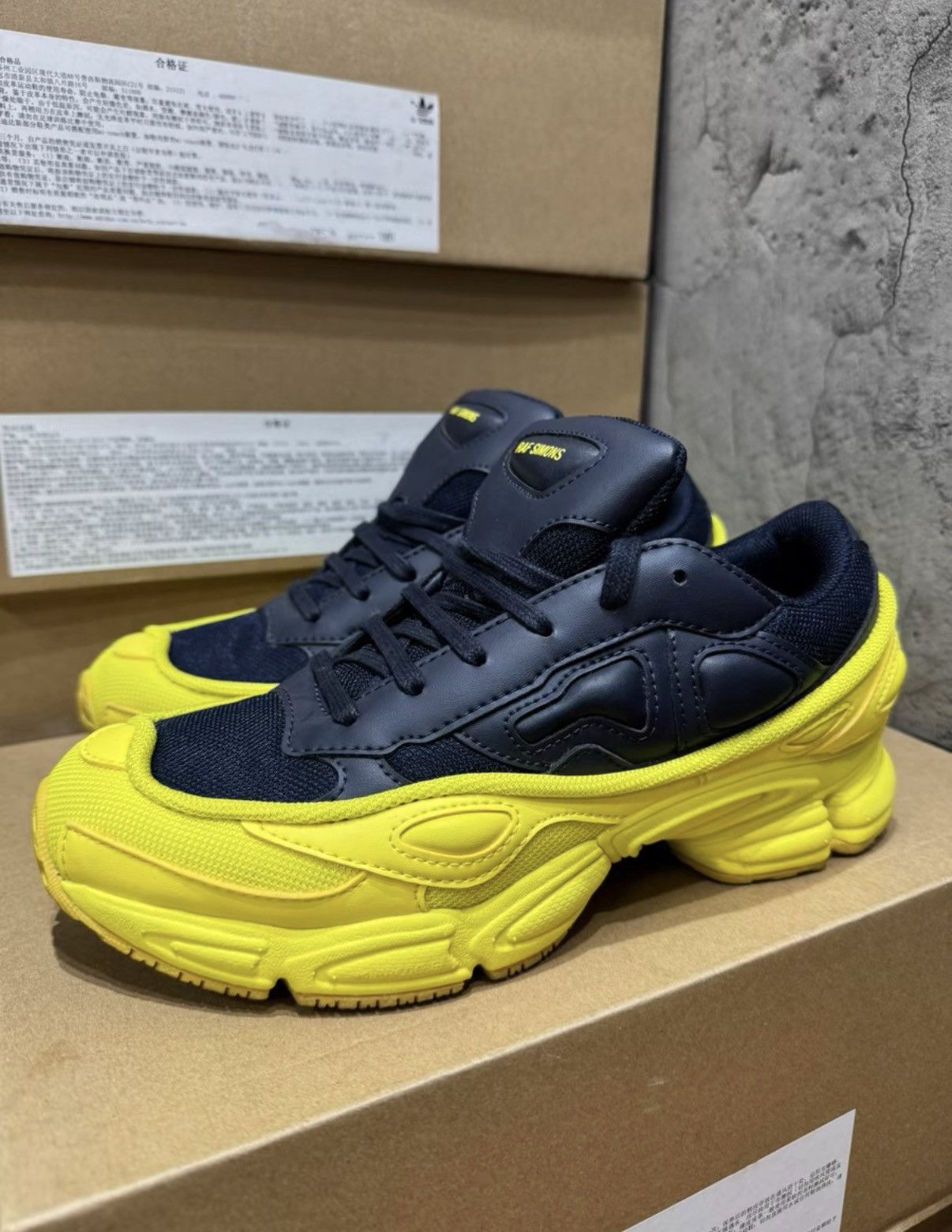 Adidas Raf Simons x Adidas Ozweego K37 Size US 8.5 / IT 38.5 - 2 Thumbnail