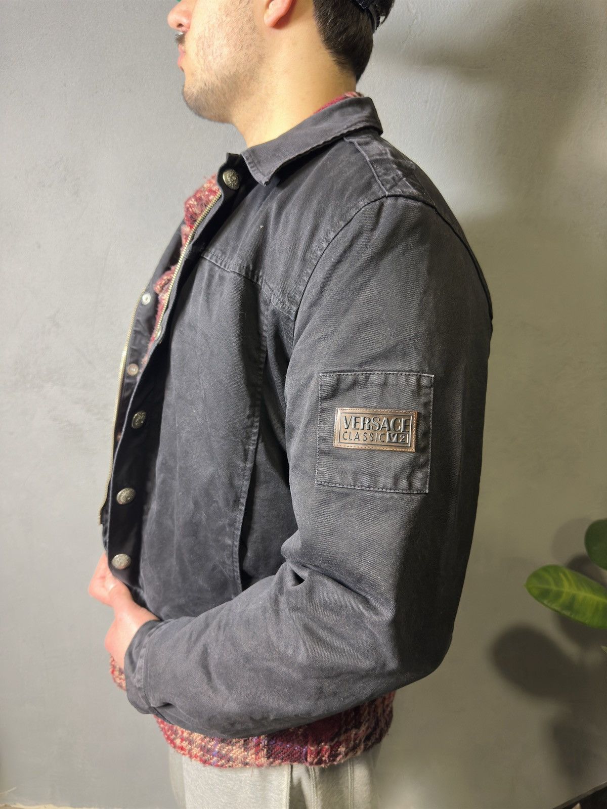 Versace × Vintage Vintage 90s Versace Classic V2 Black Trucker Jacket Size US L / EU 52-54 / 3 - 2 Thumbnail
