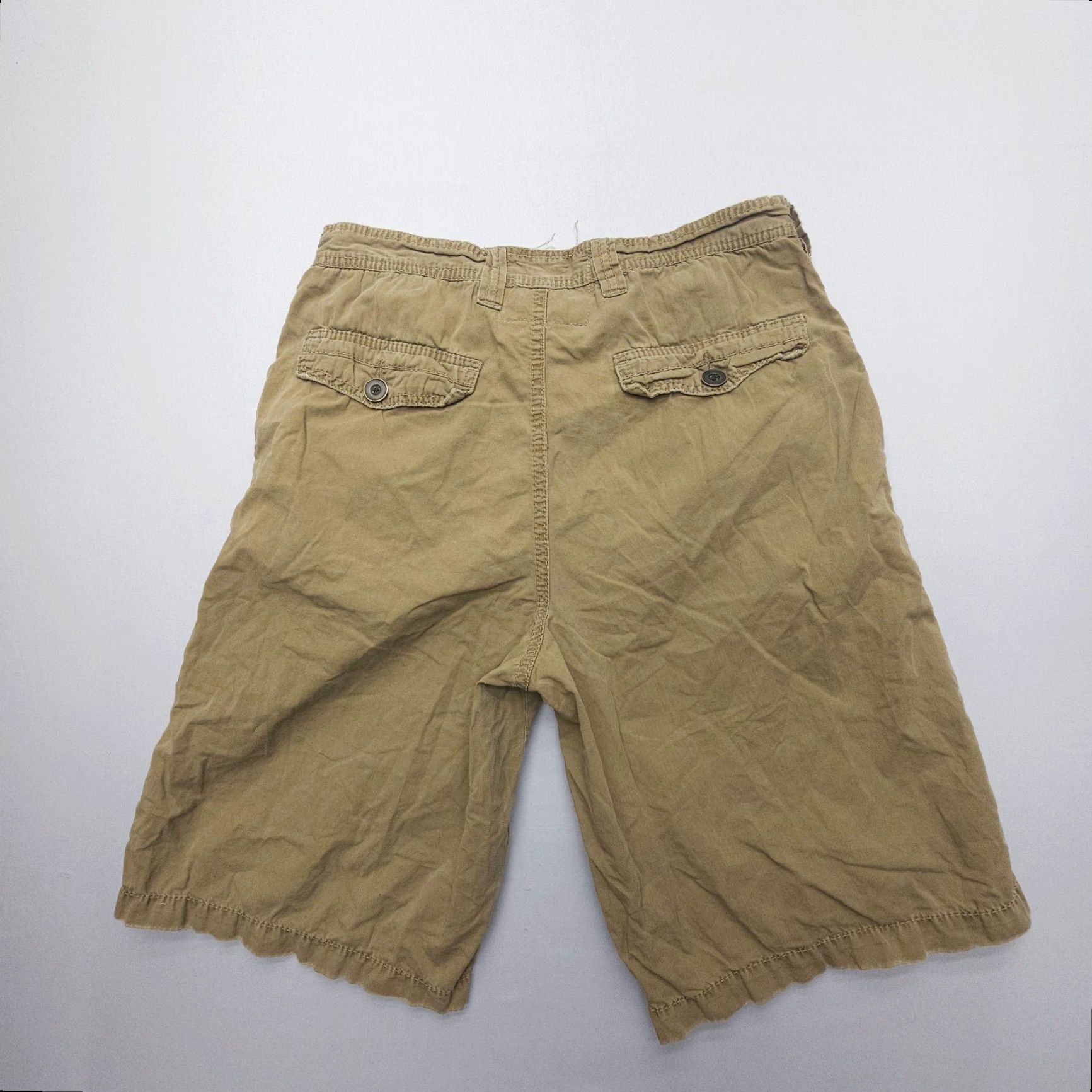 Vintage Bucke Buckle BKE Chino Shorts Mens 34 Khaki 100% Cotton Baggy Y2K 2000's Chino Shorts Buckle Mens 34 Khaki Cotton Baggy Y2K 2000s Vintage No N/A Size US 34 / EU 50 - 2 Thumbnail