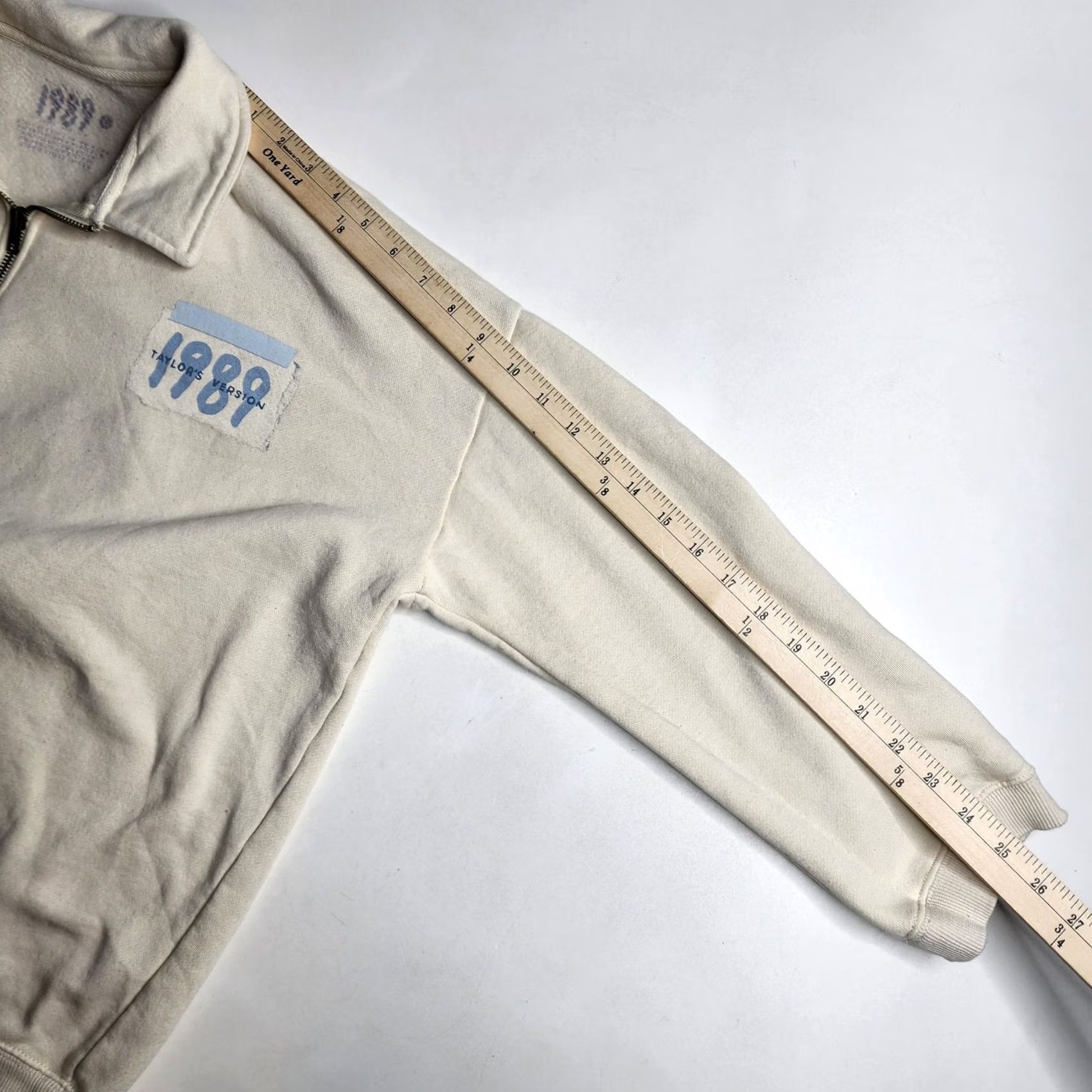 Vintage Taylor Swift Pullover Womens L Beige Found Wonderland Quarter Zip Size Size L / US 10 / IT 46 - 5 Thumbnail