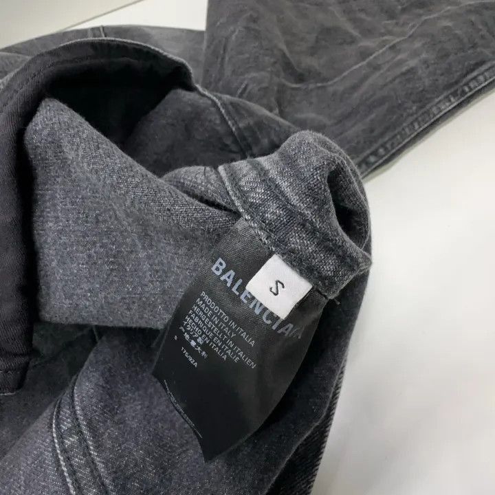 Balenciaga Balenciaga SS21 Drip Peace Large Fit Denim Jacket 0079-2507 Size US L / EU 52-54 / 3 - 2 Thumbnail