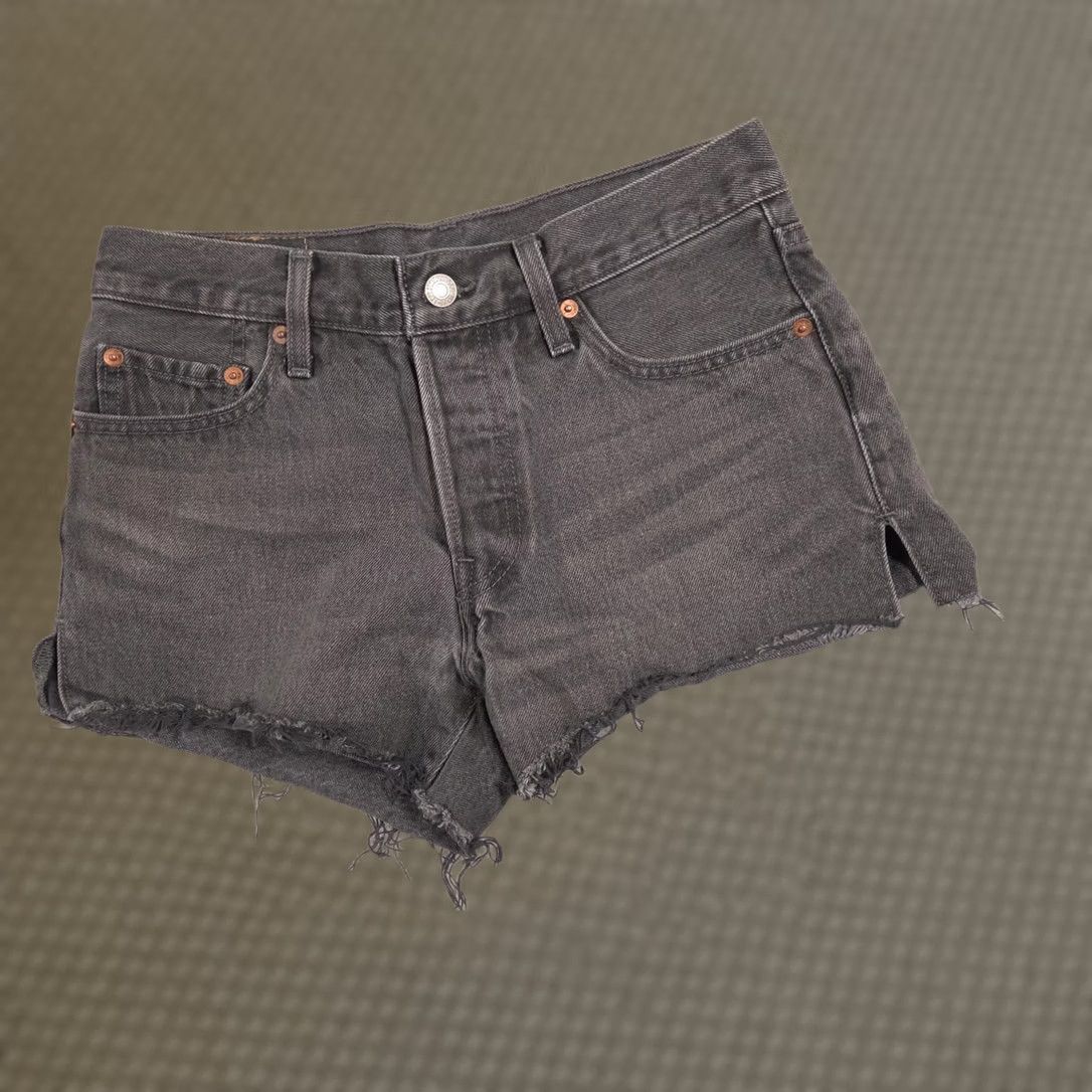 Levi's Levi's 501 Jean Shorts Womens W26 Gray High Rise Cutoff Raw Hem Denim Casual Size 26" / US 2 / IT 38 - 1 Thumbnail