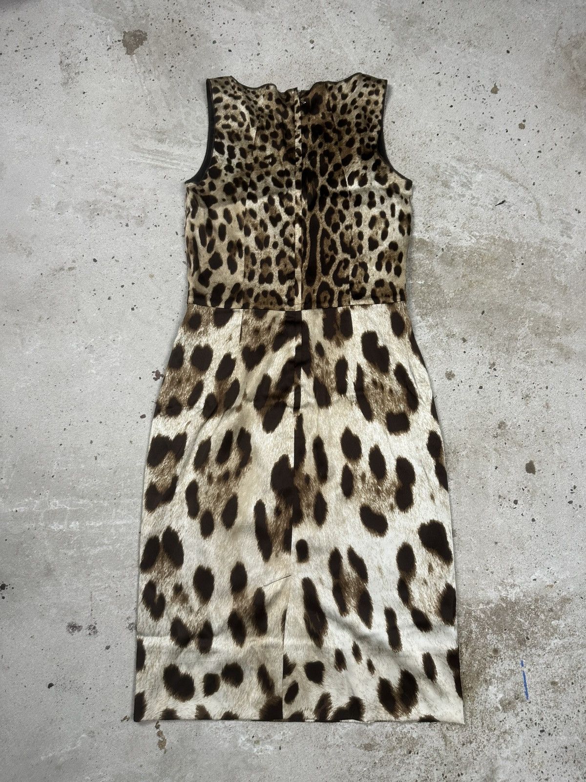 Dolce & Gabbana Dolce & Gabbana Silk Midi Leopard Print Dress Size M / US 6-8 / IT 42-44 - 2 Thumbnail