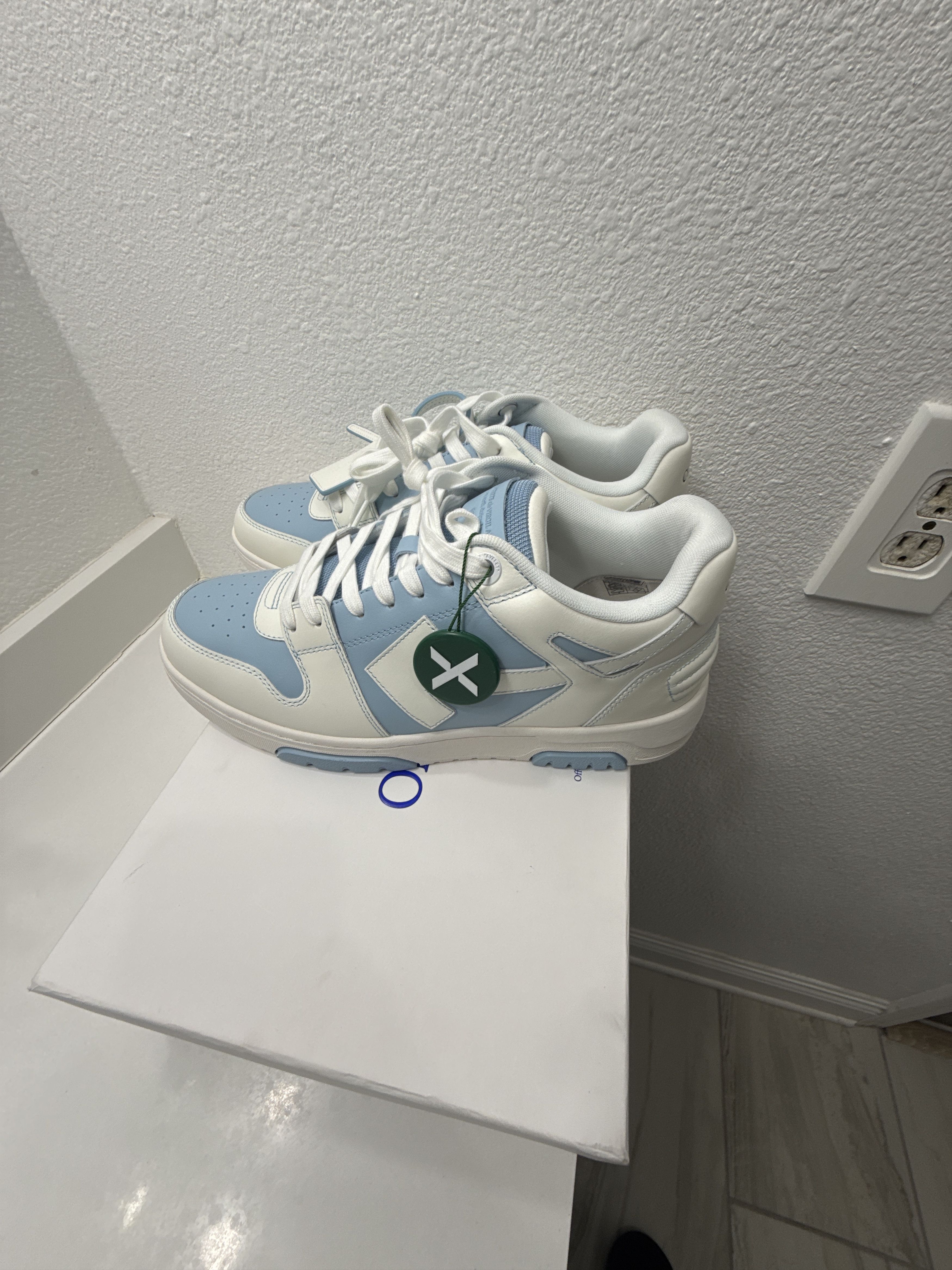 Off-White OFF-WHITE Out Of Office 00O Low Tops Light Blue White Size US 11 / EU 44 - 3 Thumbnail