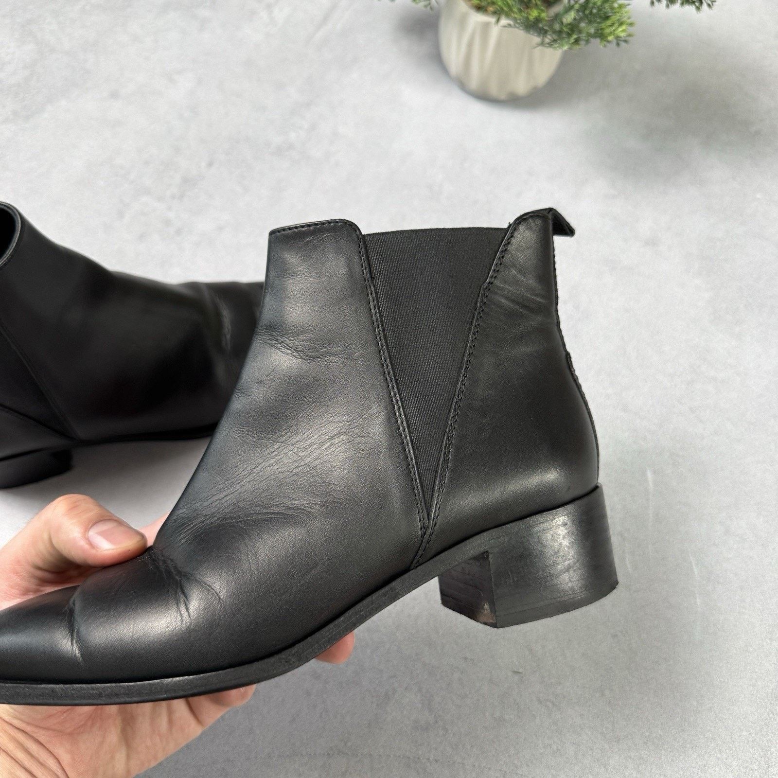 Acne Studios Acne Studios Ankle Boots Leather Chelsea Size 36 Black US 6 Size US 6 / IT 36 - 15 Thumbnail